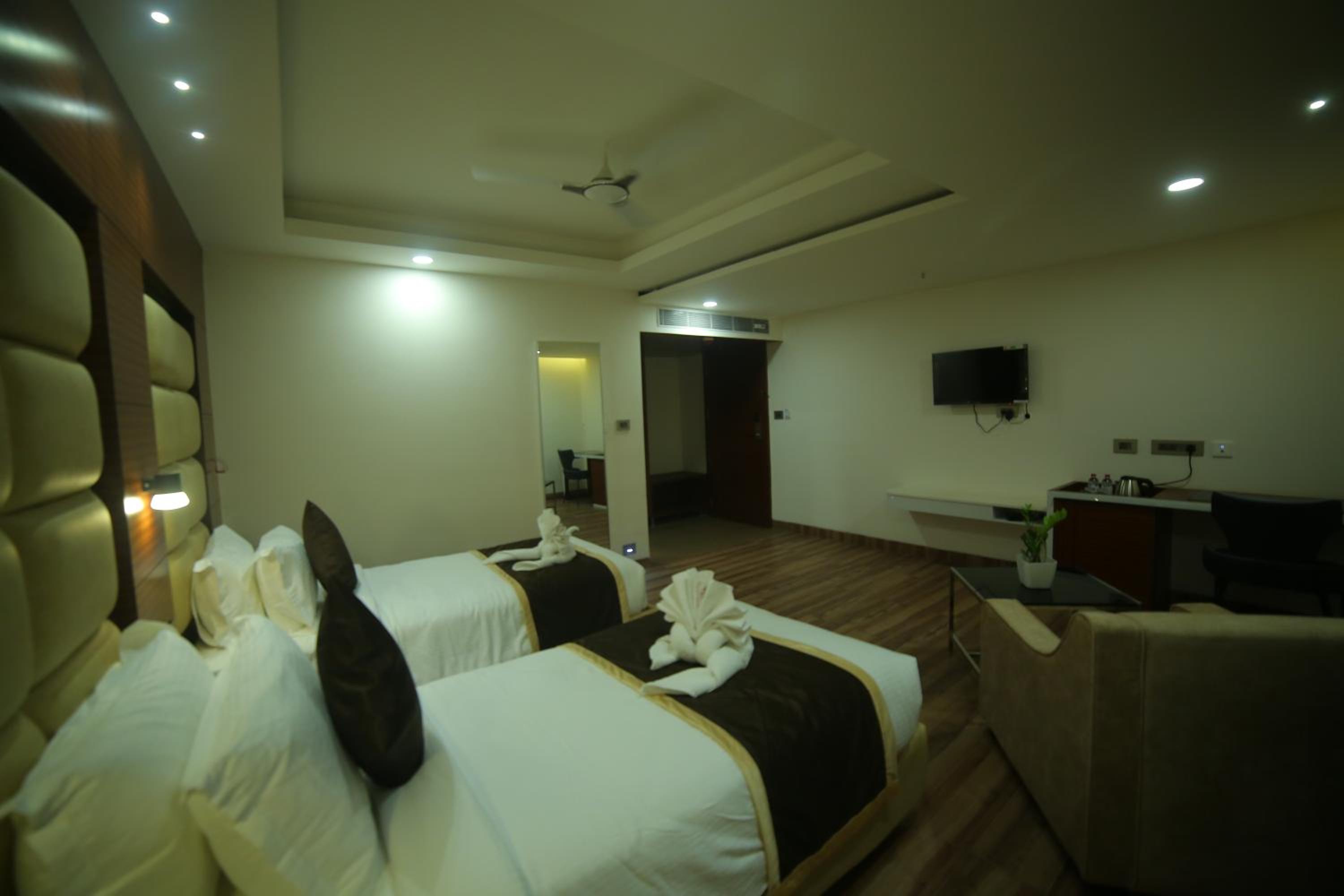Double or Twin Room - Photo 1