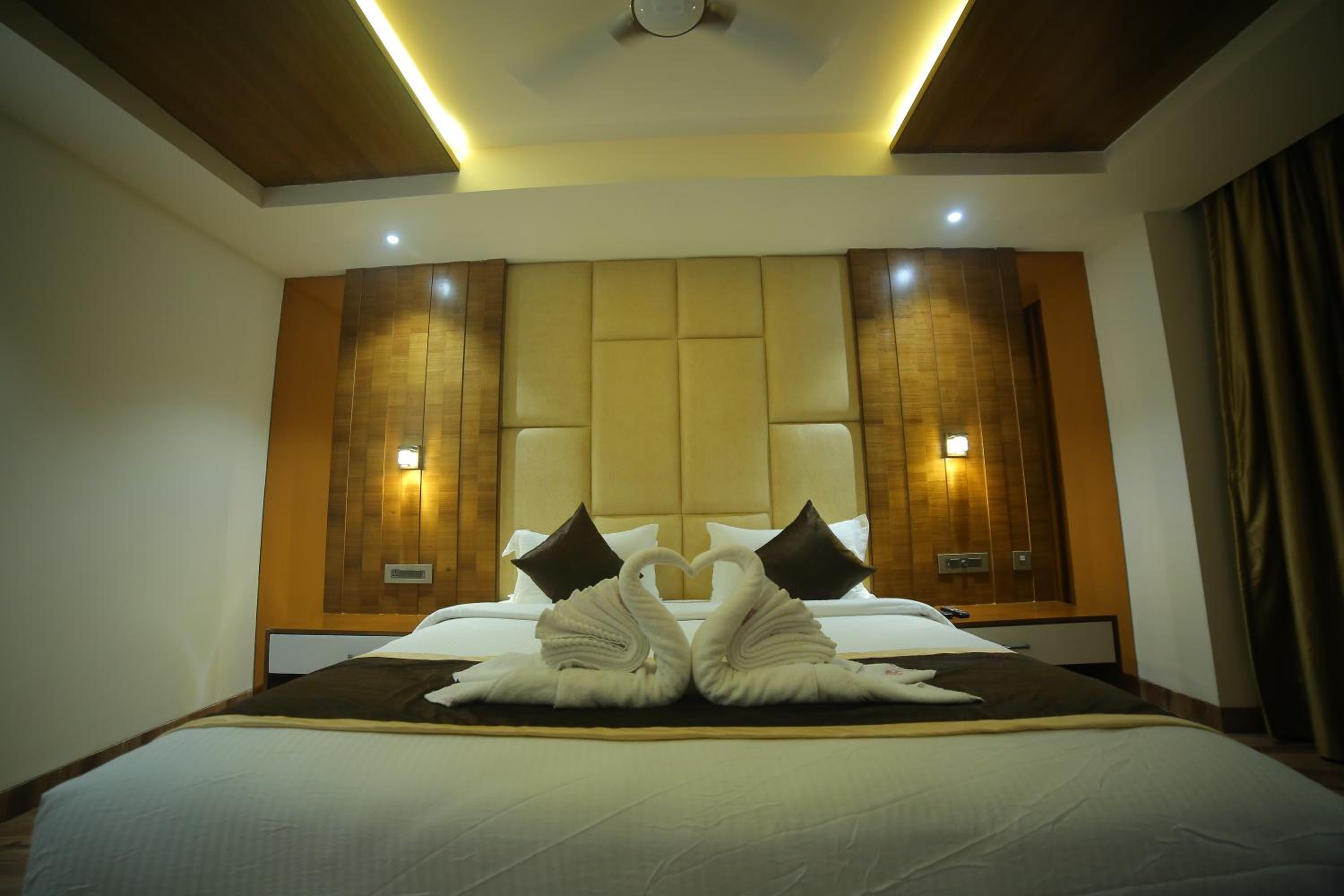 Double or Twin Room - Photo 5
