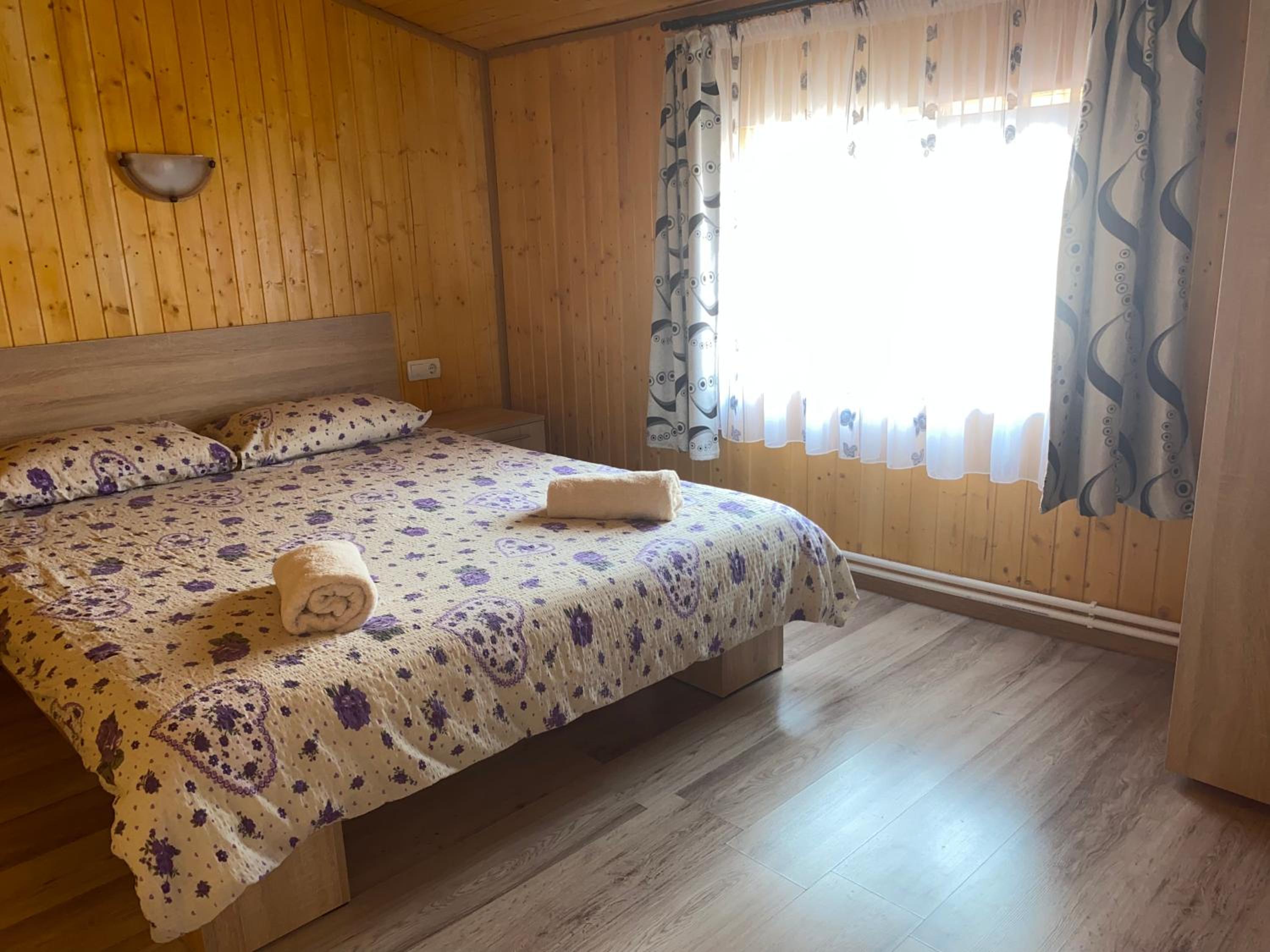 Double Room - Photo 3