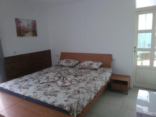 Apartment with Garden View photo 2