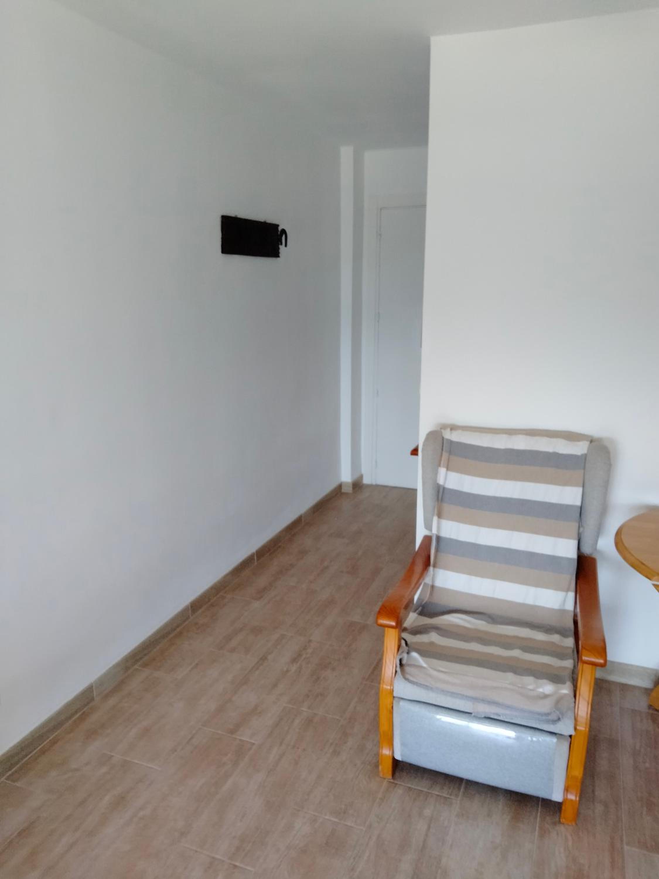 Apartment with Sea View - Photo 7