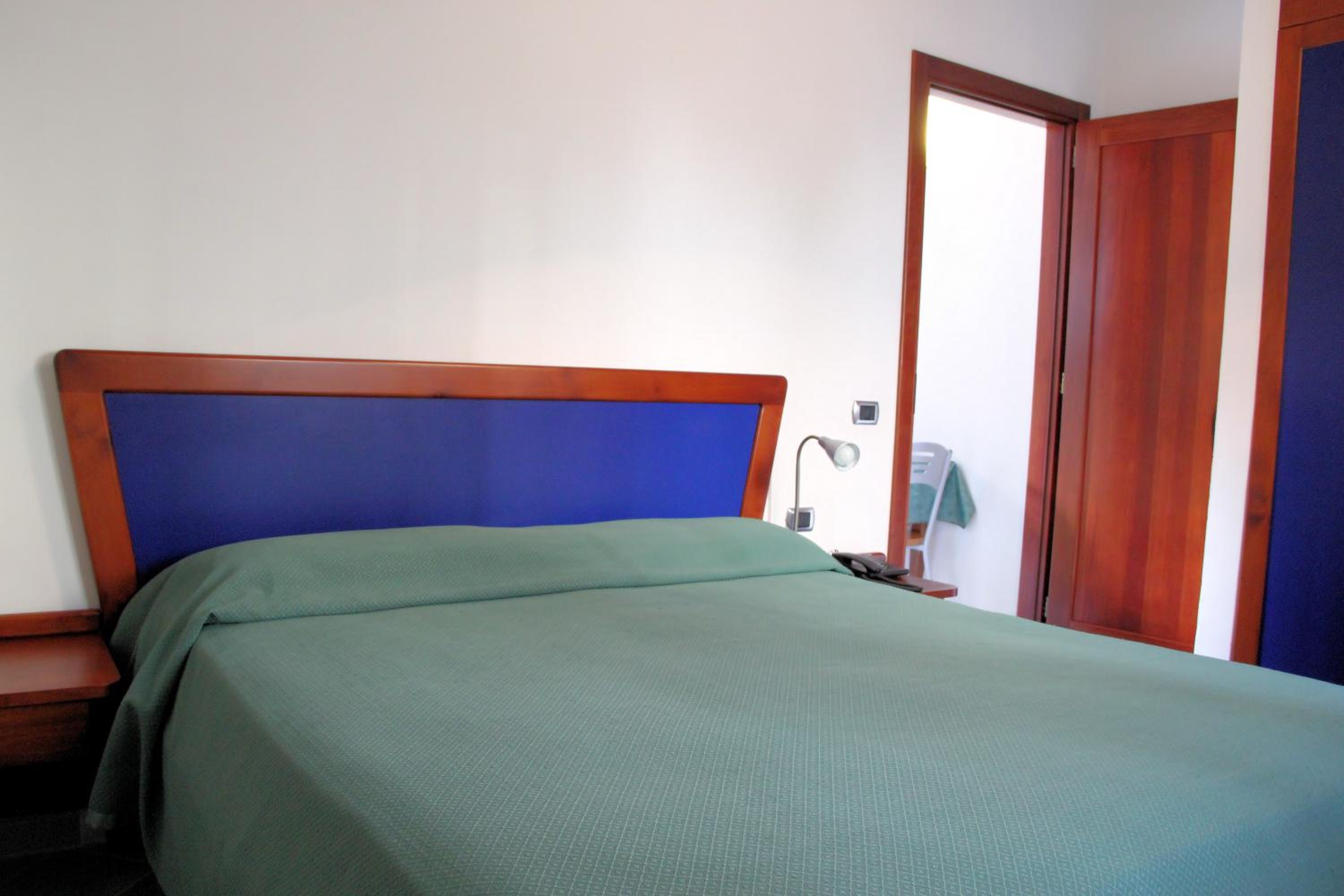 One-Bedroom Apartment with Garden View photo 1