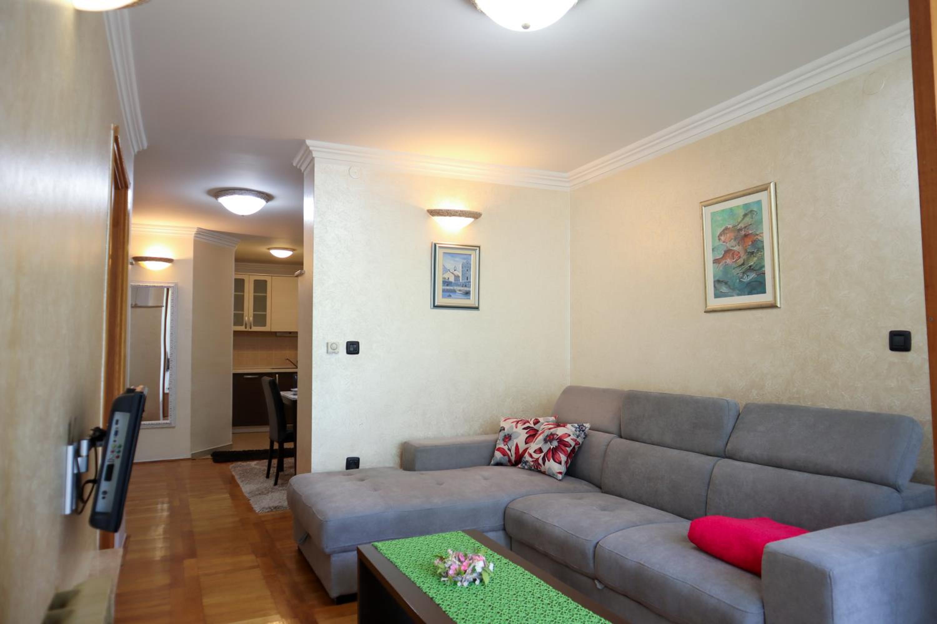 One-Bedroom Apartment with Patio