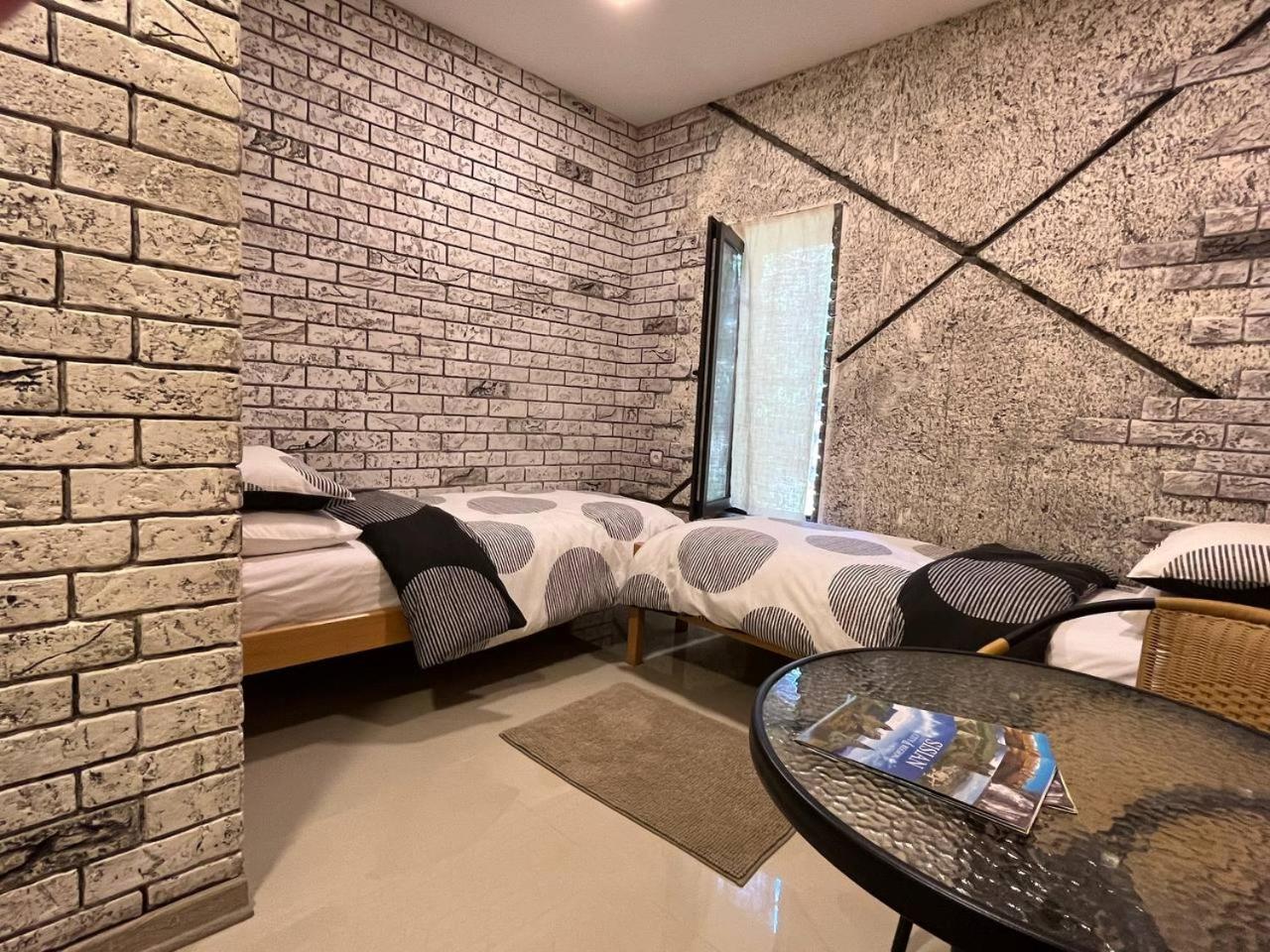 Twin Room with Bathroom photo 2