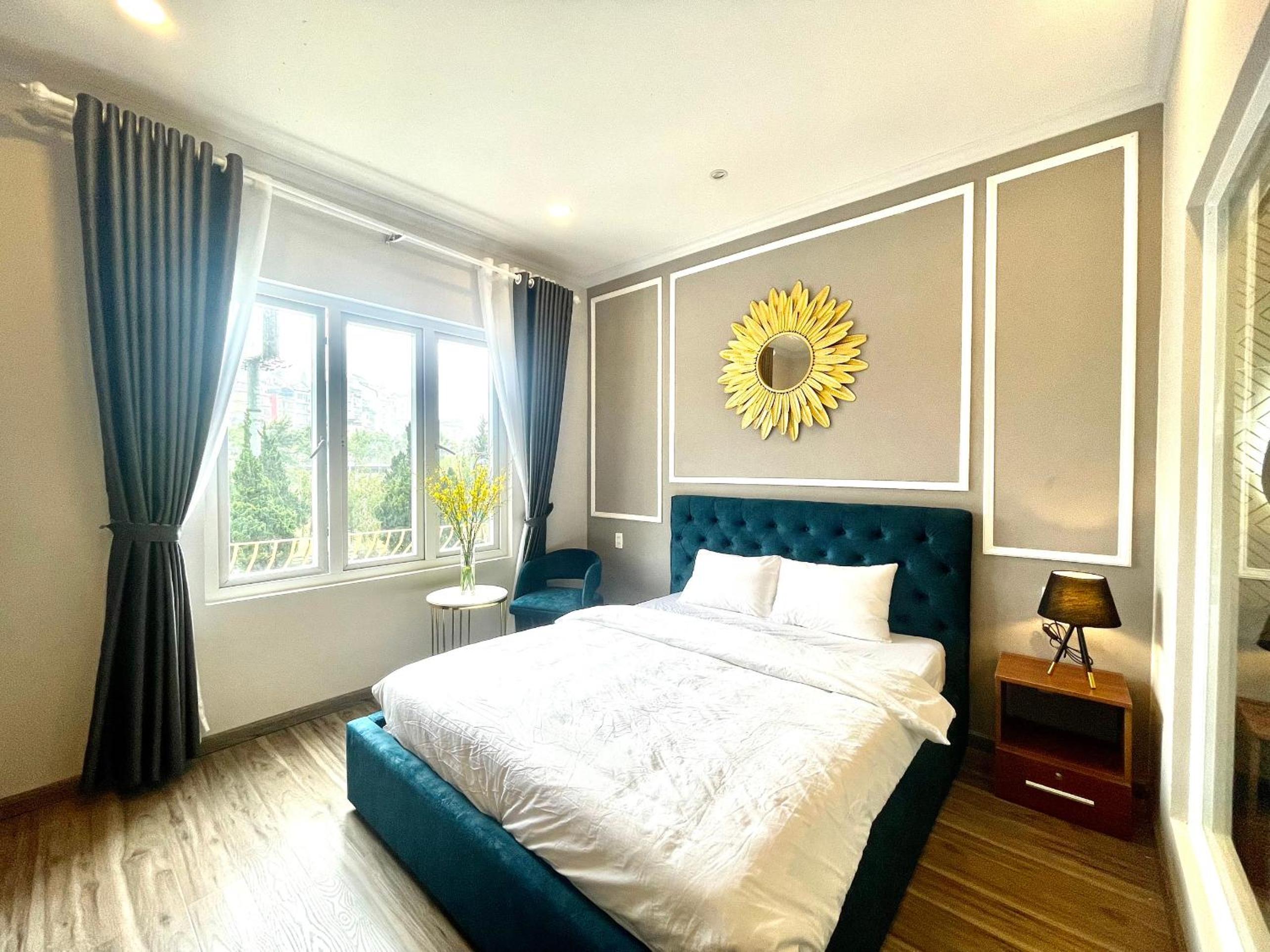 Queen Room with Garden View - Photo 5