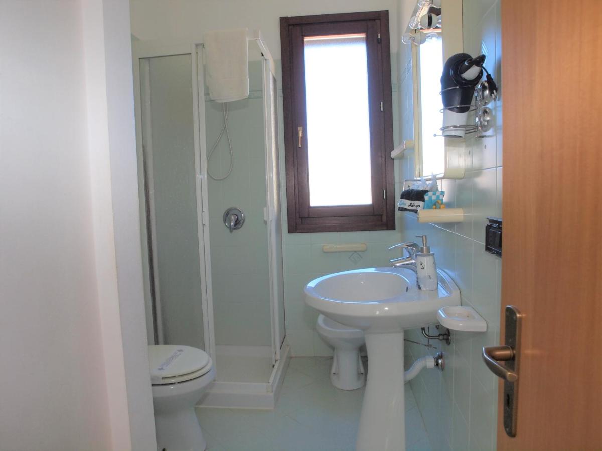 Double Room with Balcony photo 2