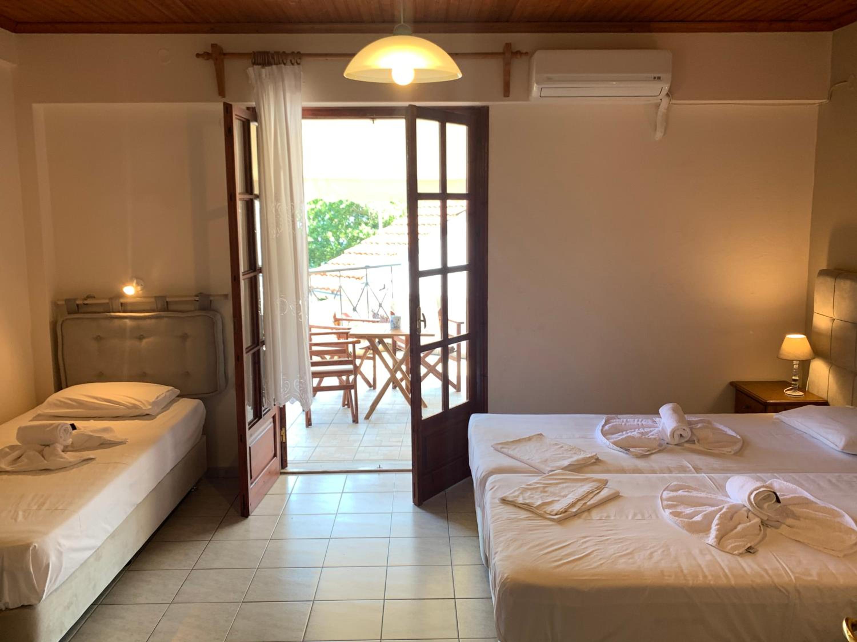 Triple Room with View photo 3