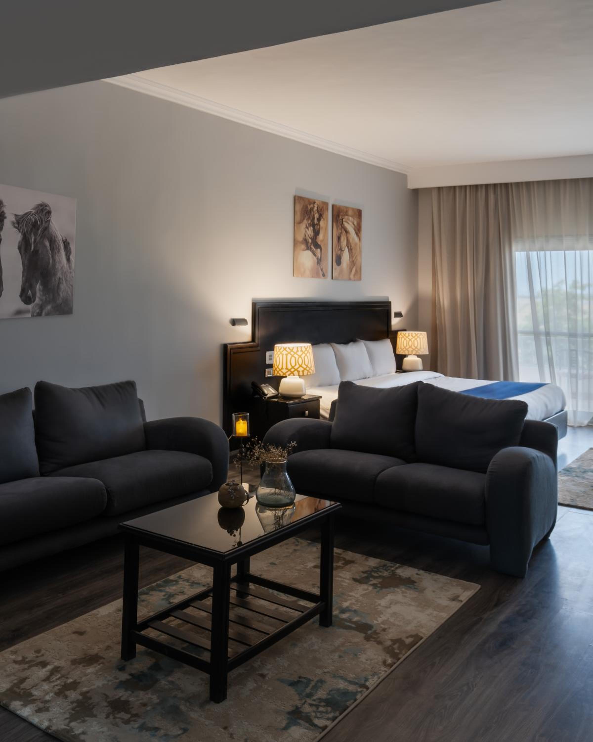 Suite with Balcony - Photo 1