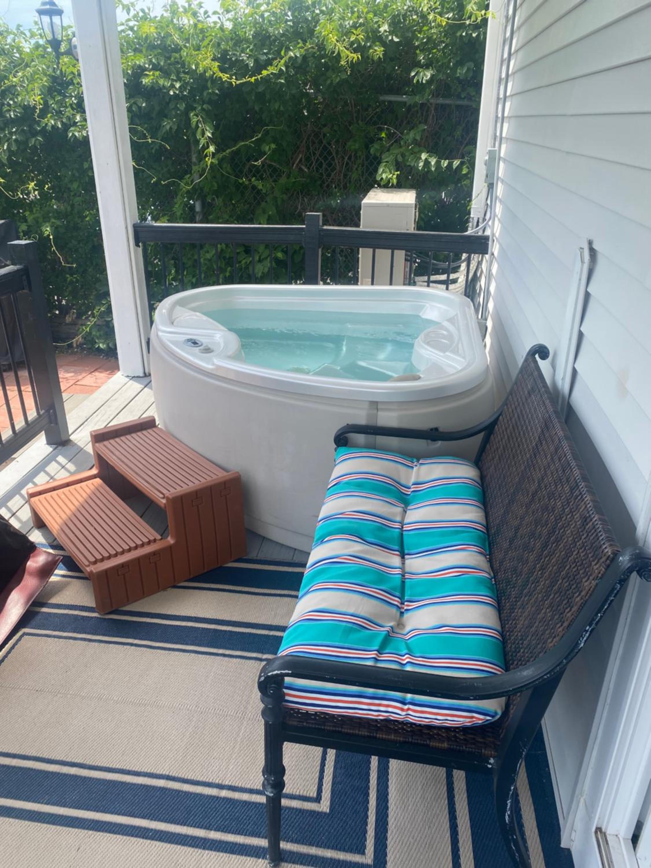 Oceanfront King Bed Private Hot Tub - 1st floor