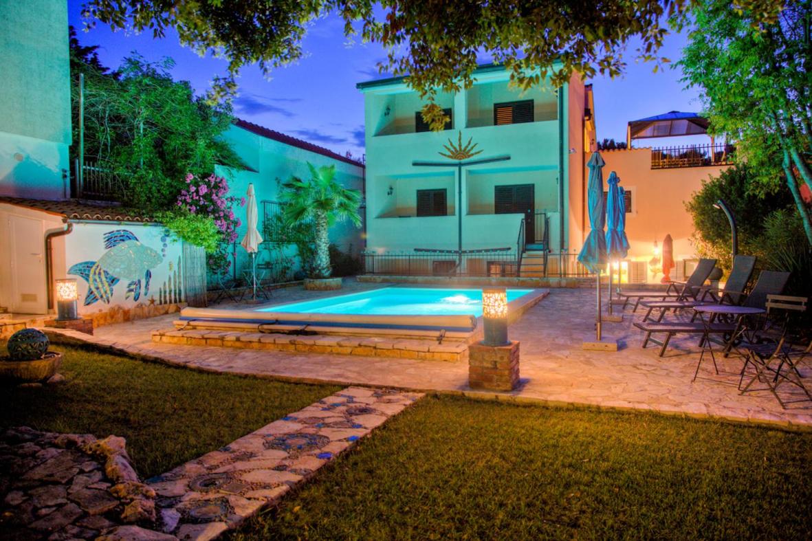 Villa photo 3