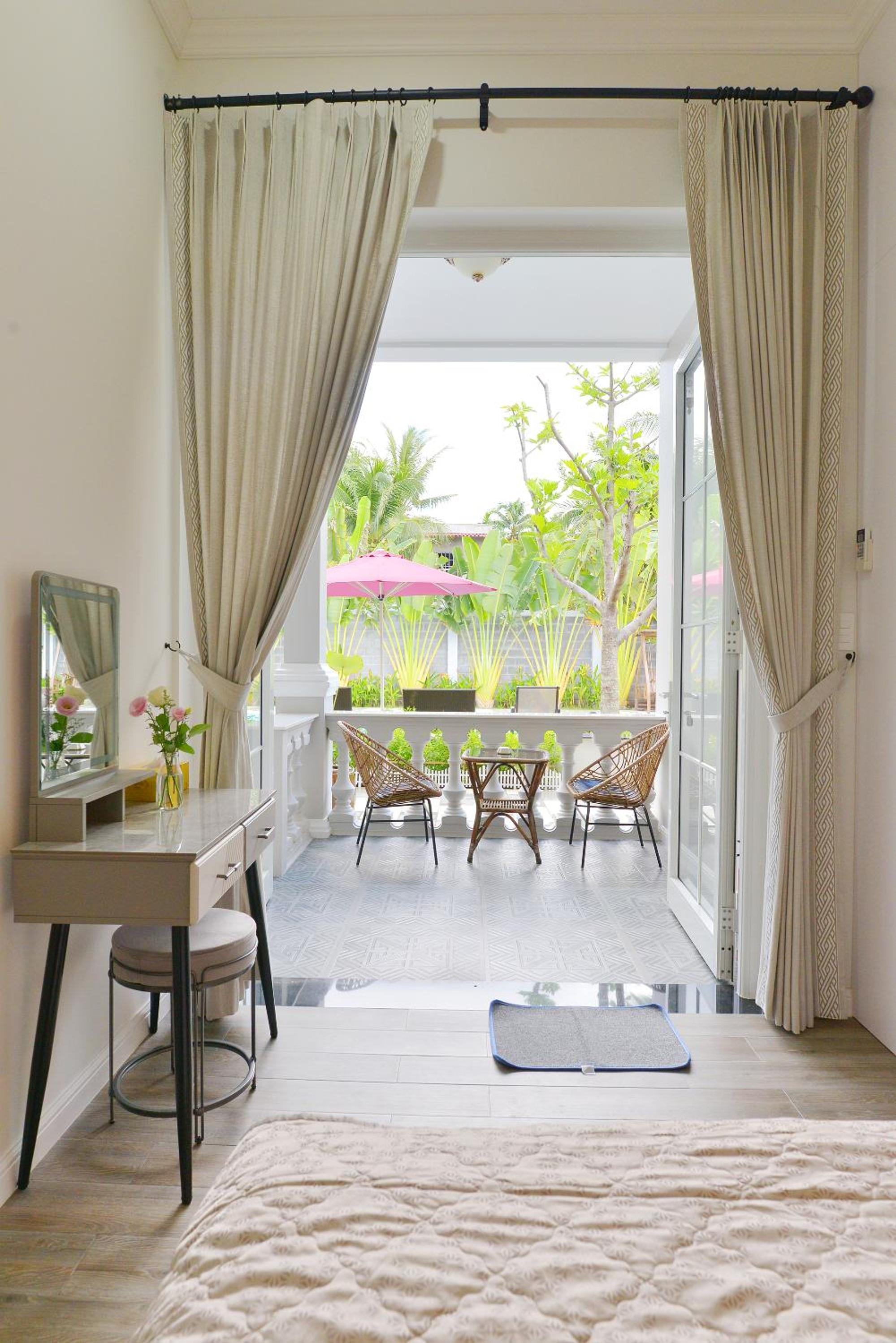Double Room with Pool View photo 3