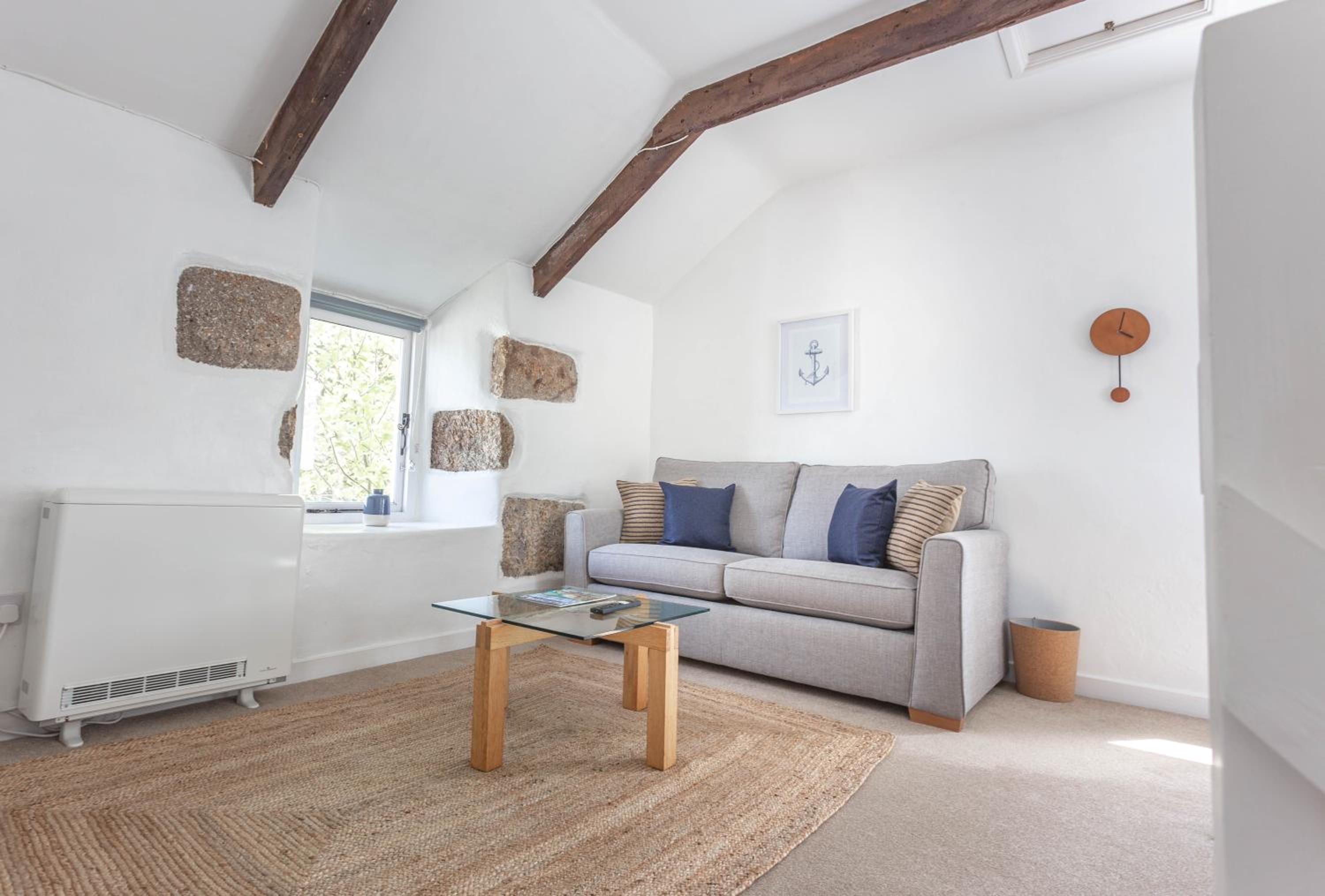 One-Bedroom House photo 1