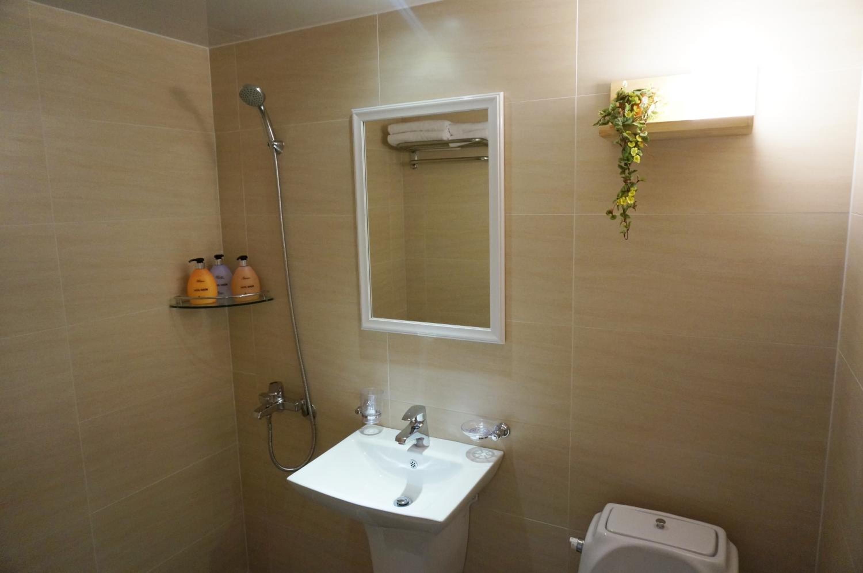 Twin Room - Photo 4