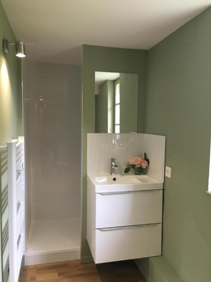 Standard King Room - Photo 2