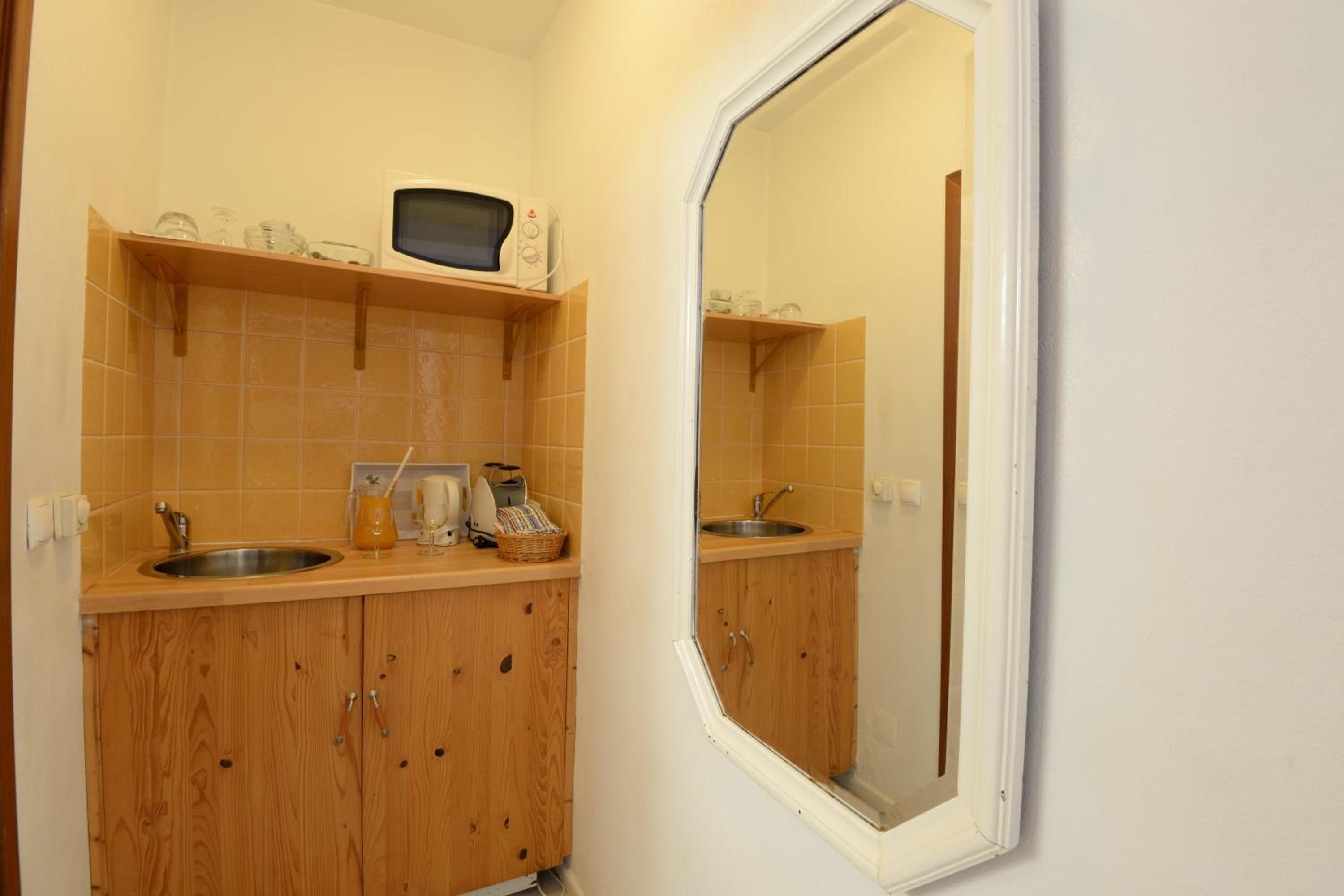 Double Room - Photo 2