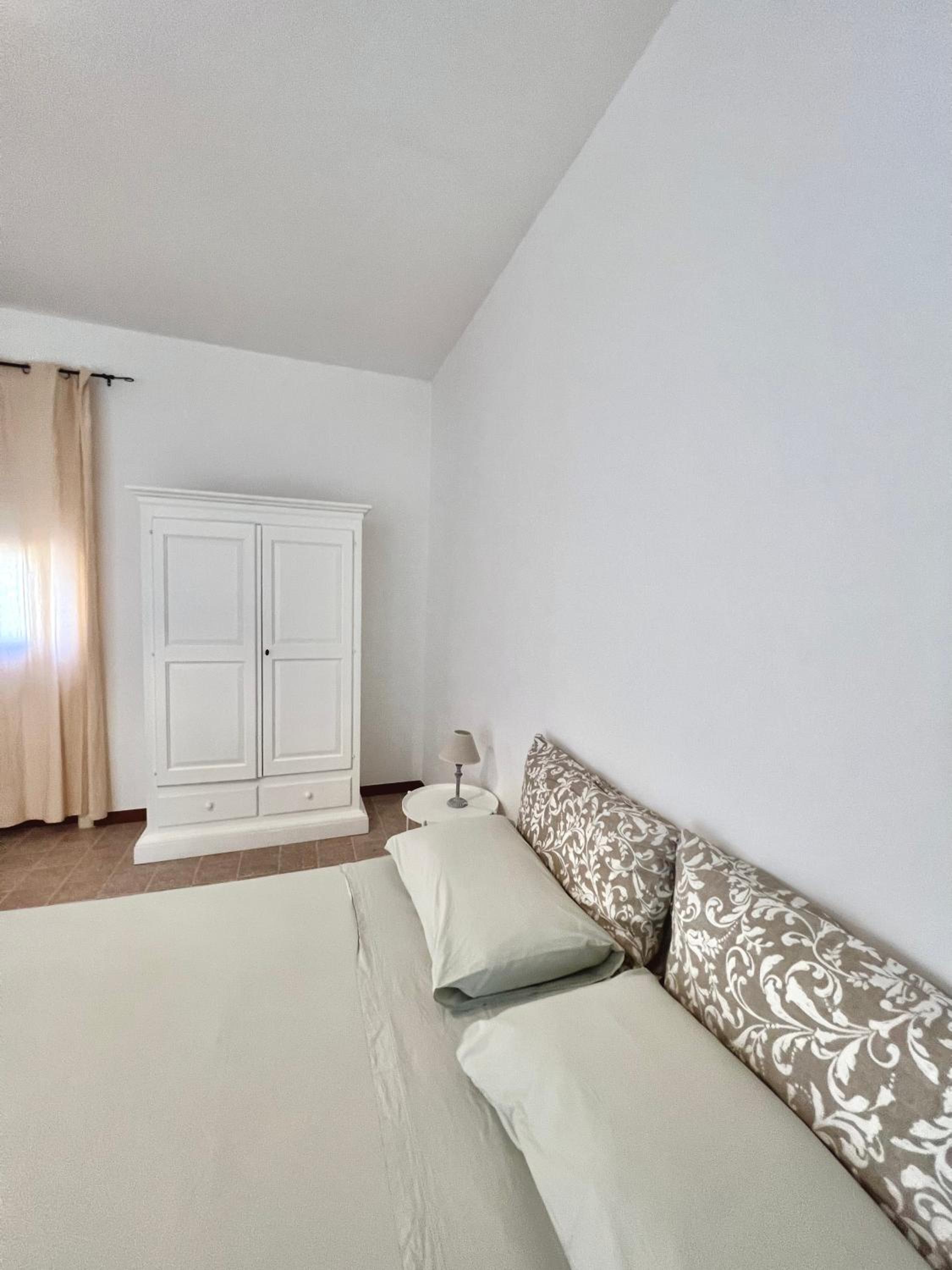 One-Bedroom House - Photo 21