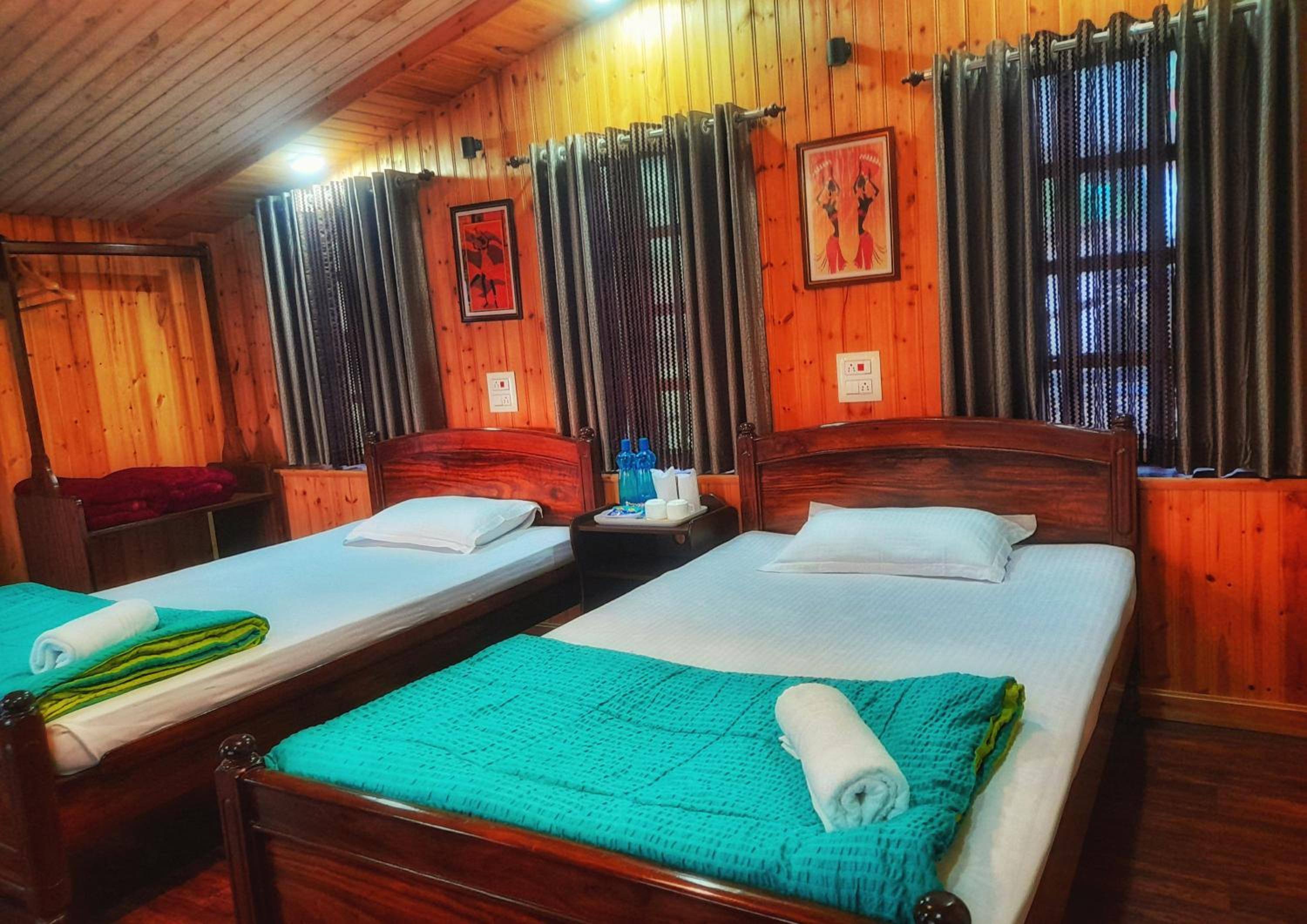 Standard Twin Room with Mountain View photo 3