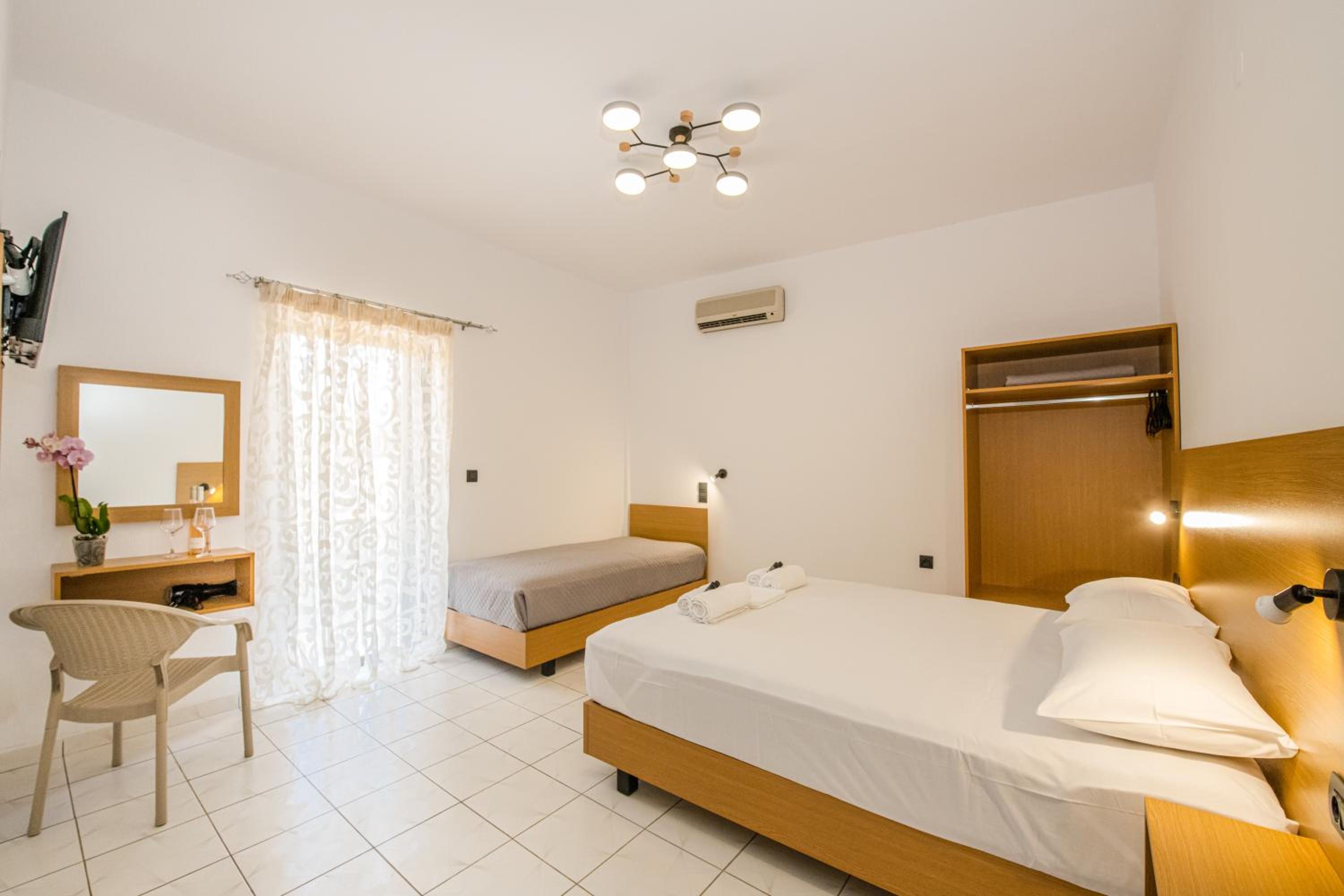 Deluxe Triple Room photo 1