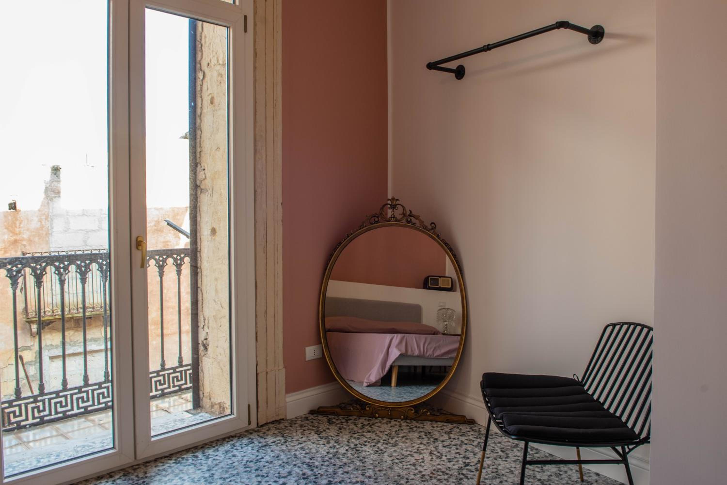 Deluxe Double Room with Sea View - Photo 3