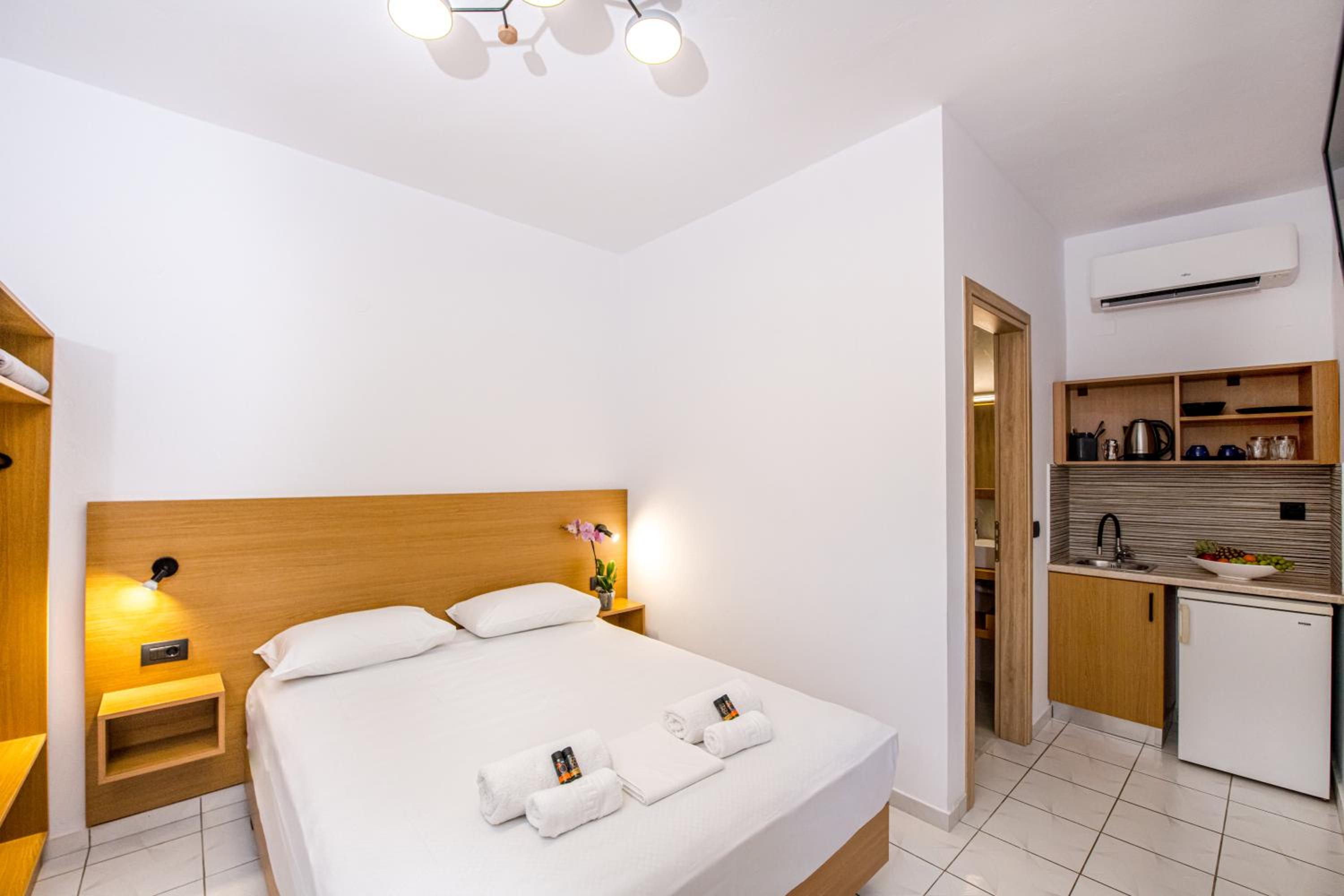 Deluxe Double Room - Photo 1