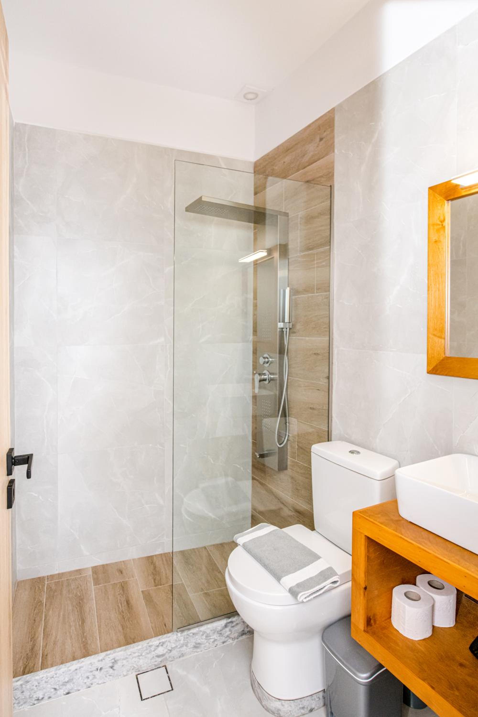 Deluxe Double Room - Photo 6