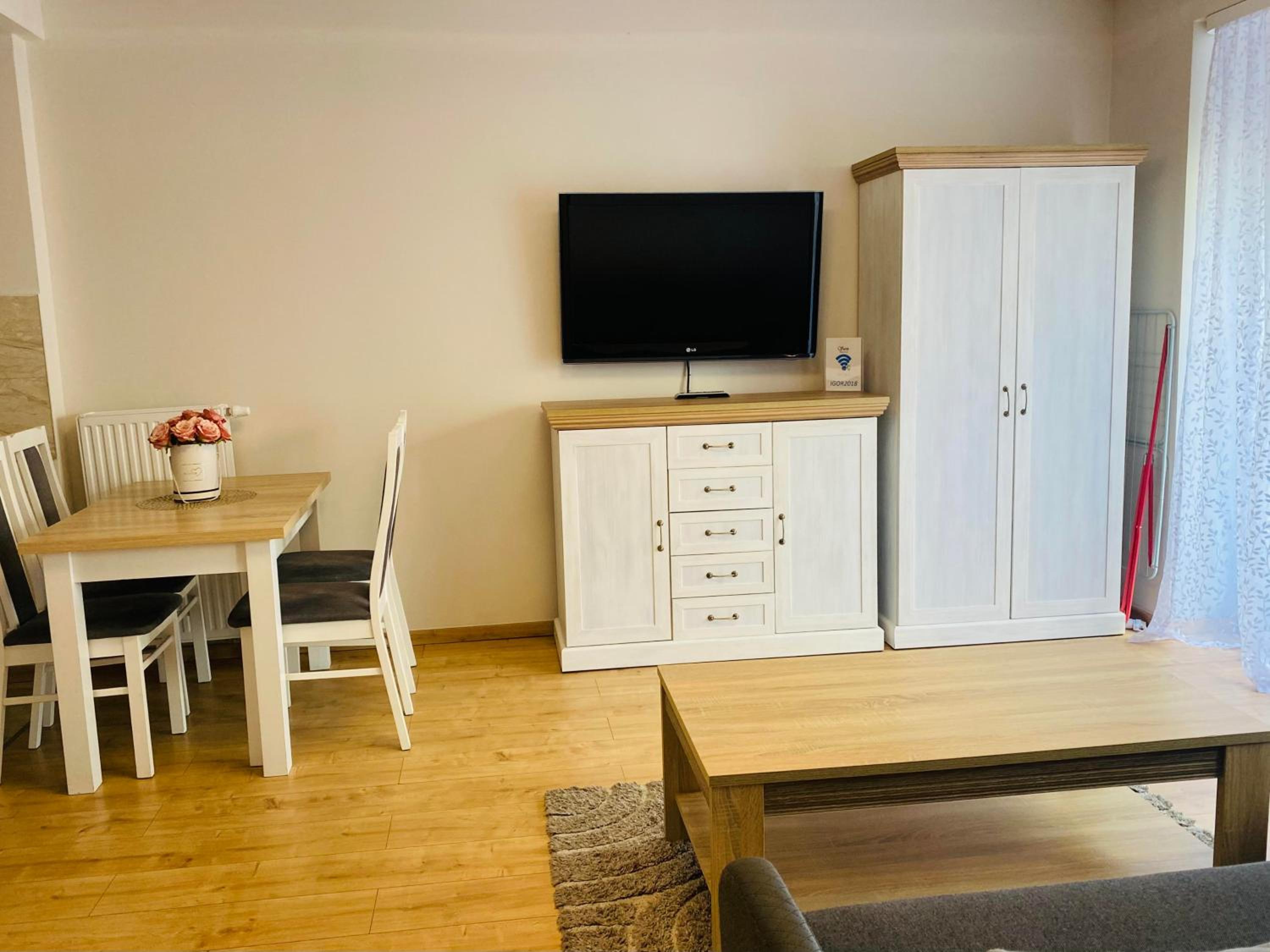Apartment with Terrace photo 3