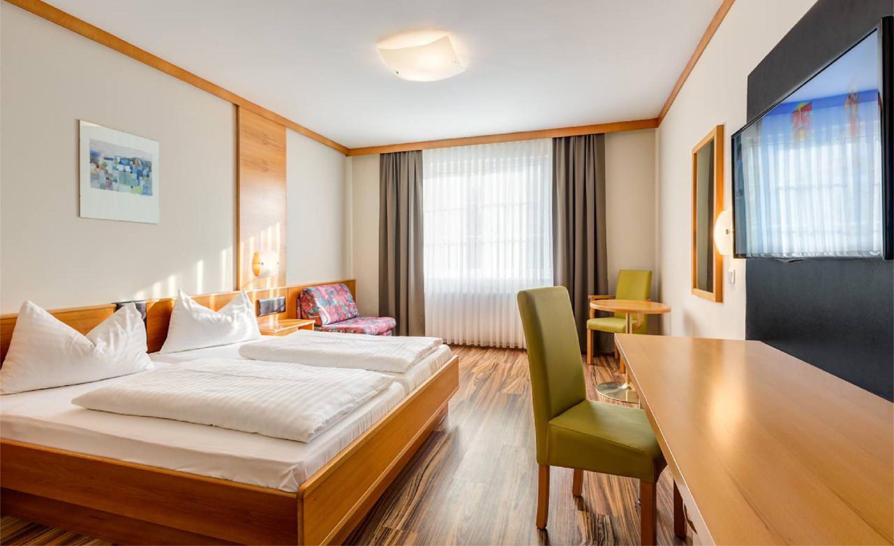 Double Room - Photo 2