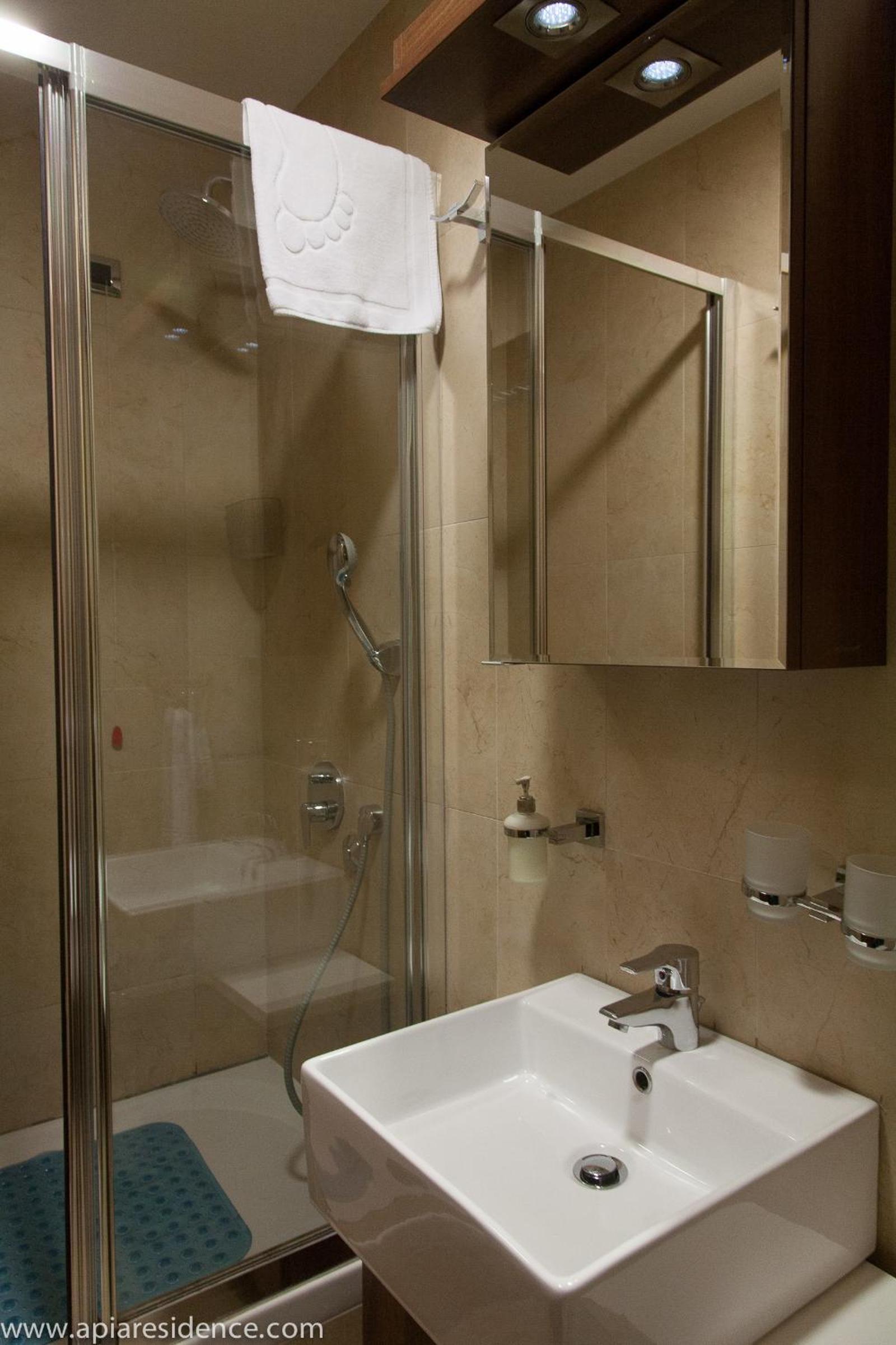 One-Bedroom Apartment with Balcony photo 3