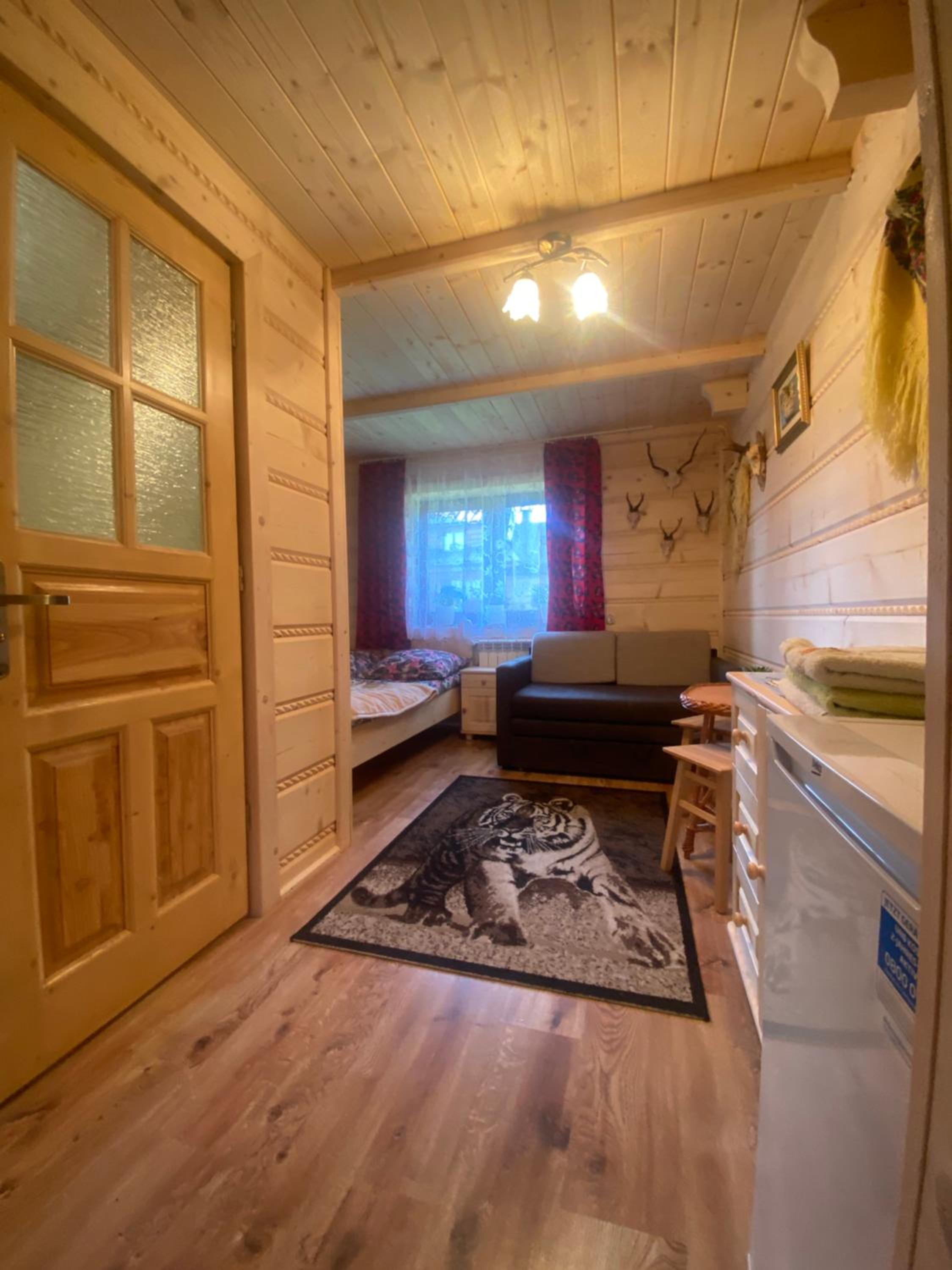 Quadruple Room with Bathroom - Photo 2
