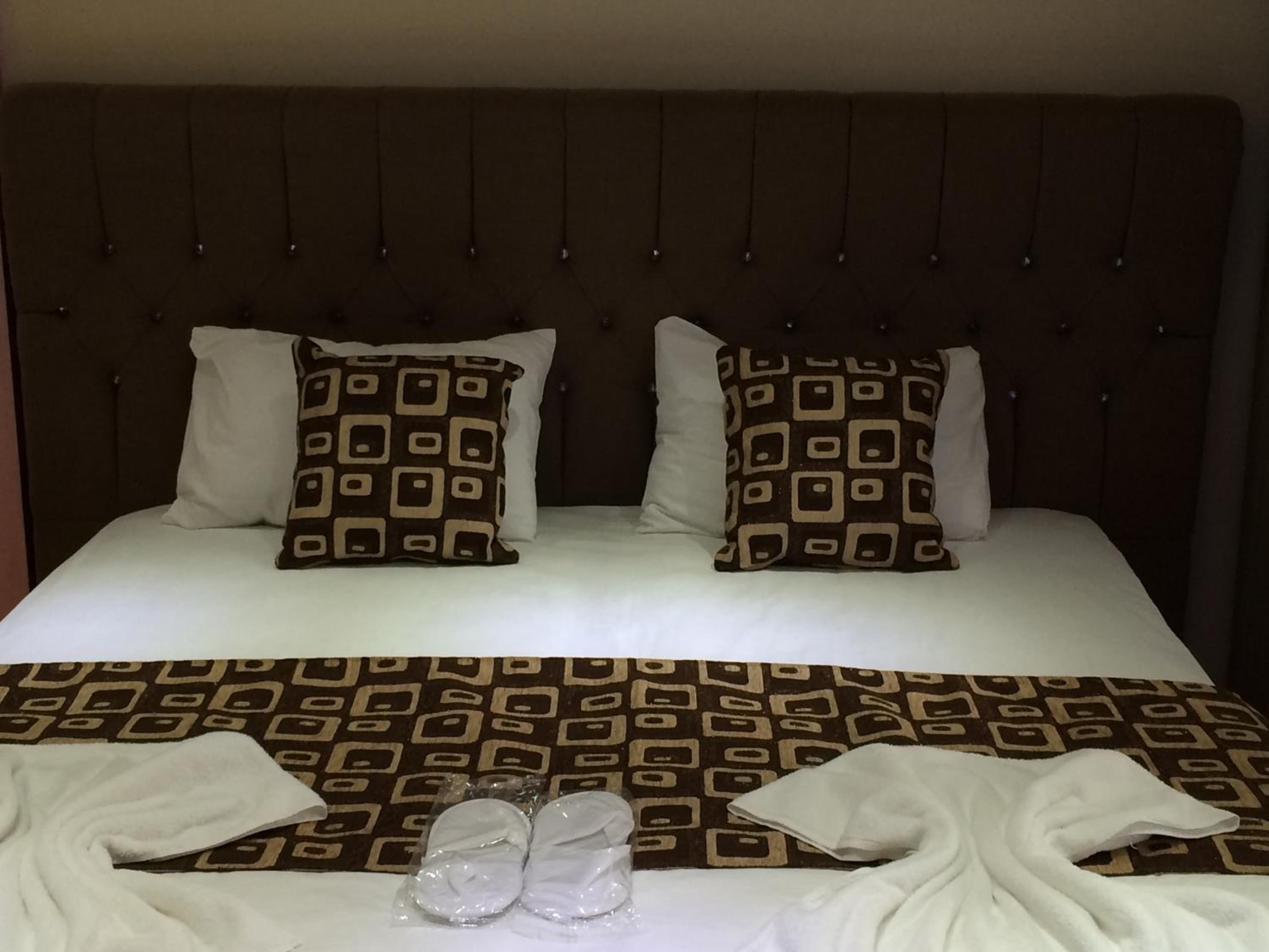Basic Triple Room photo 1