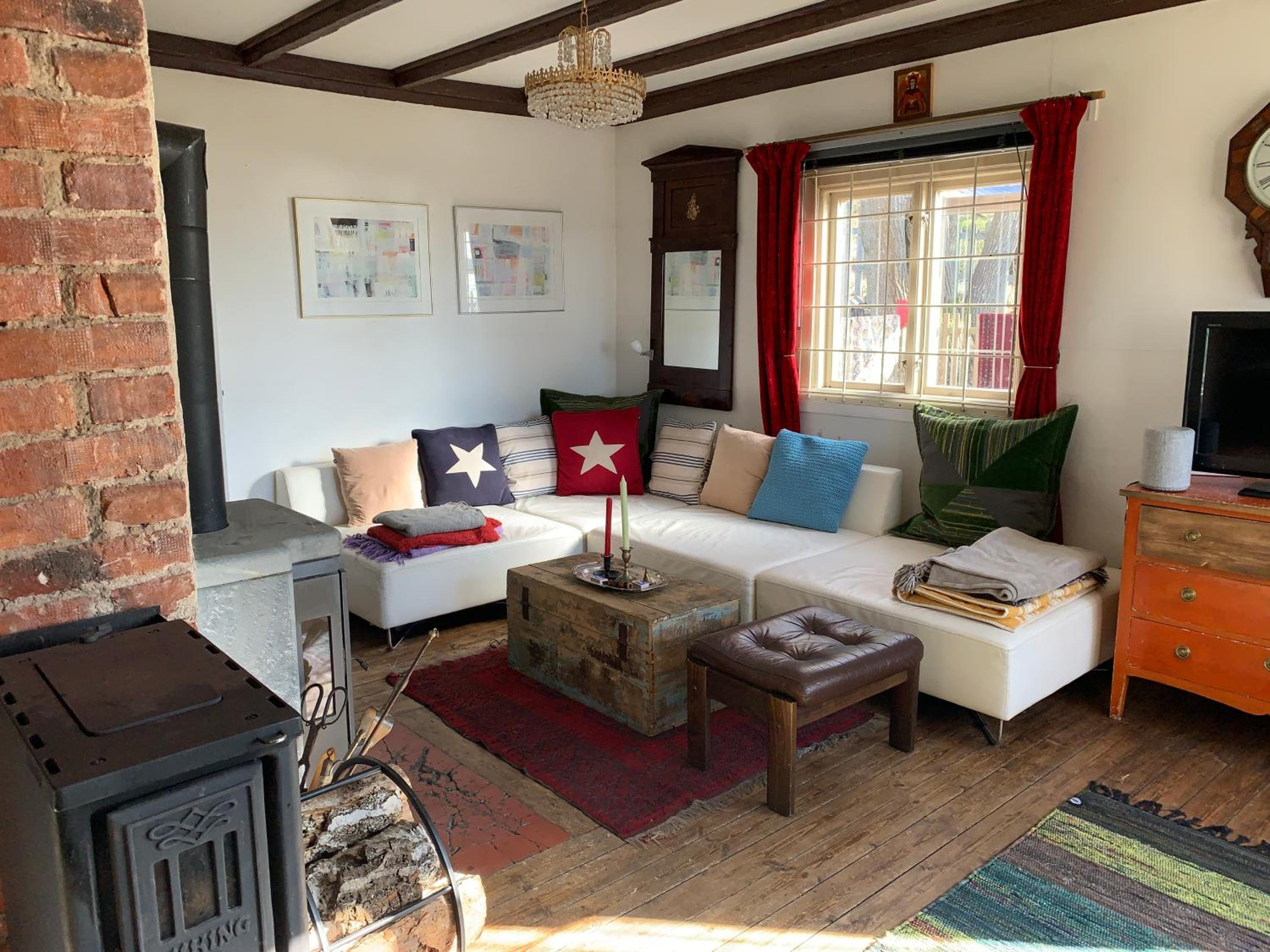 One-Bedroom House - Photo 42