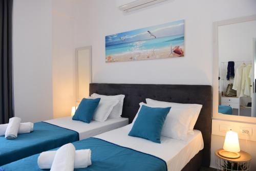 Double Room with Balcony and Sea View photo 3