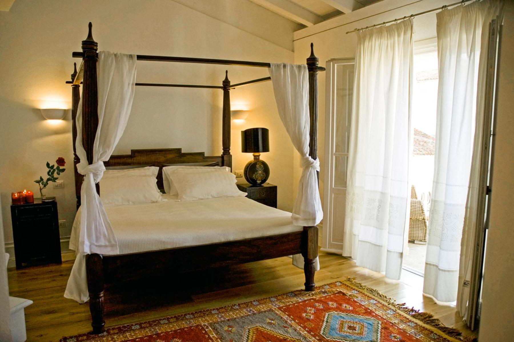 Senior Suite - Photo 1