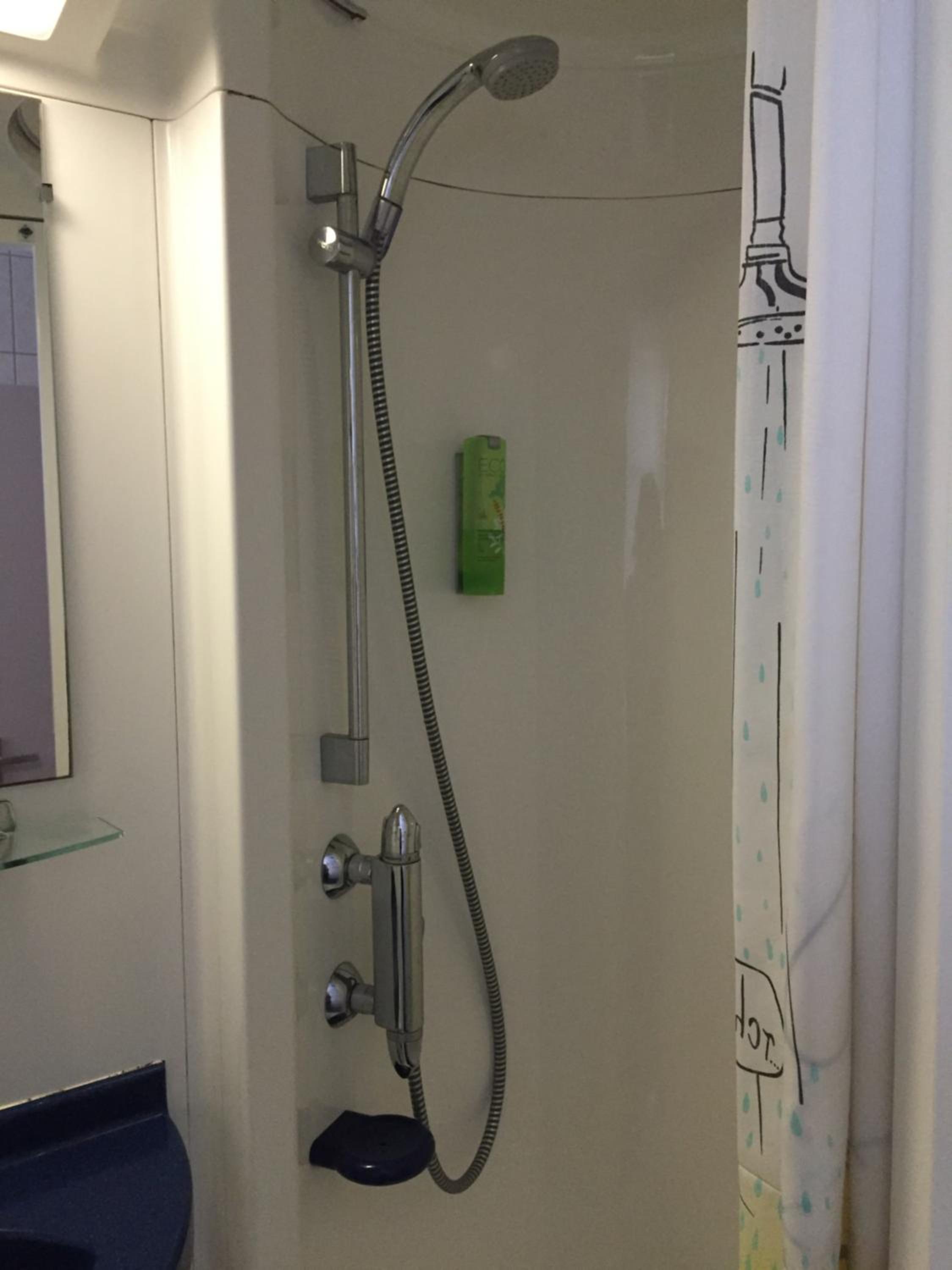 Standard Single Room with Shower photo 2