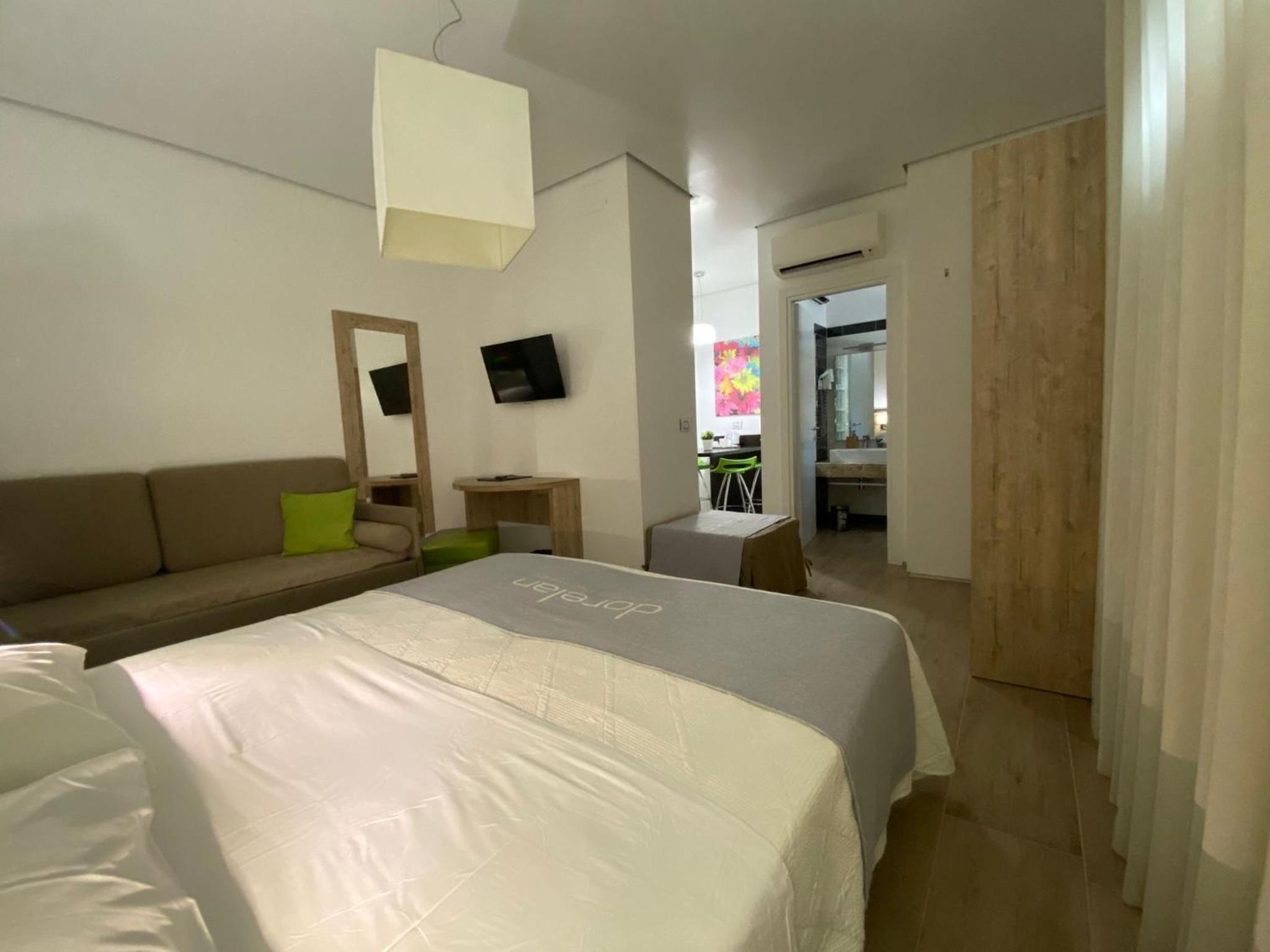 Quadruple Room - Photo 9