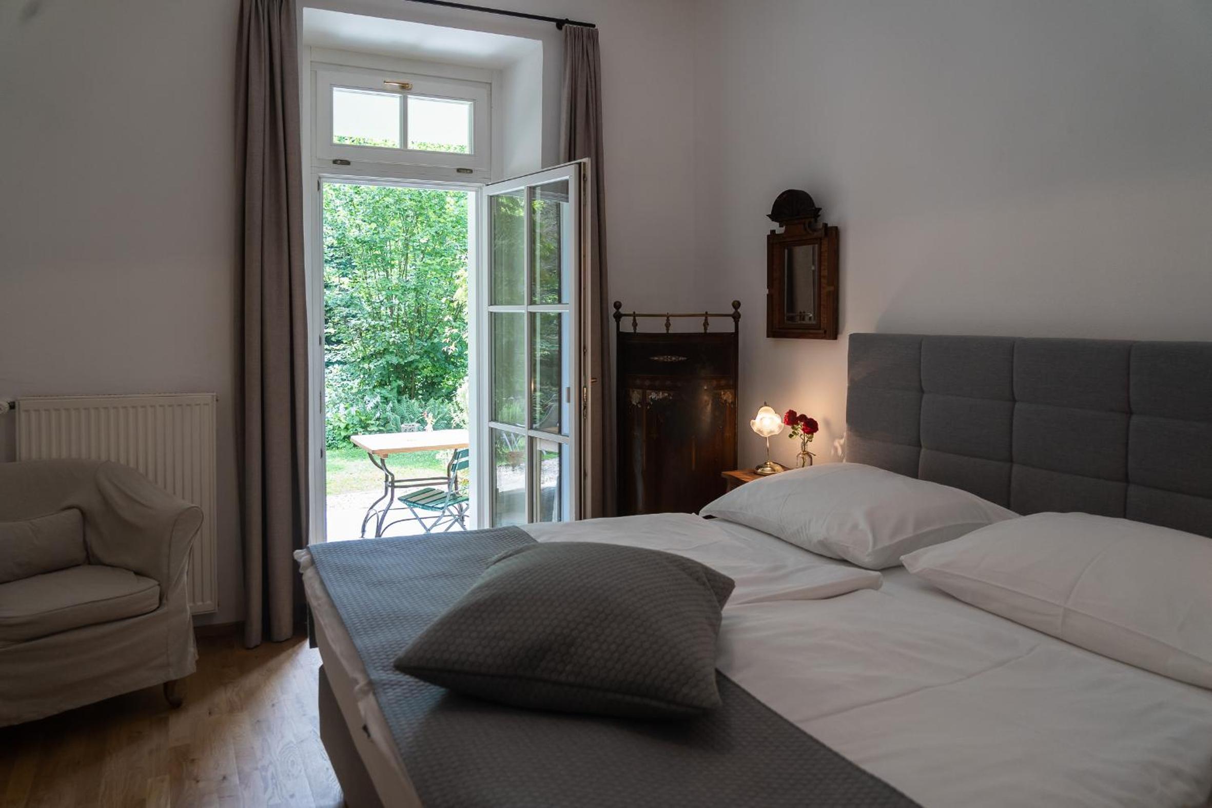 Apartment with Terrace photo 3