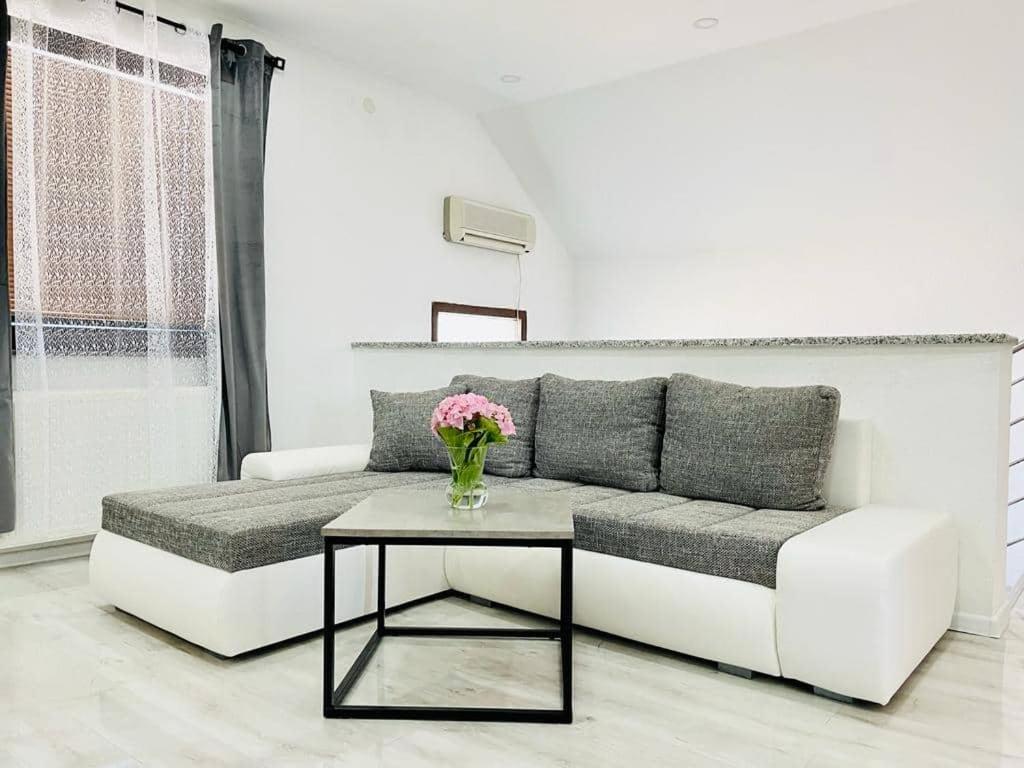 Two-Bedroom Apartment - Photo 25
