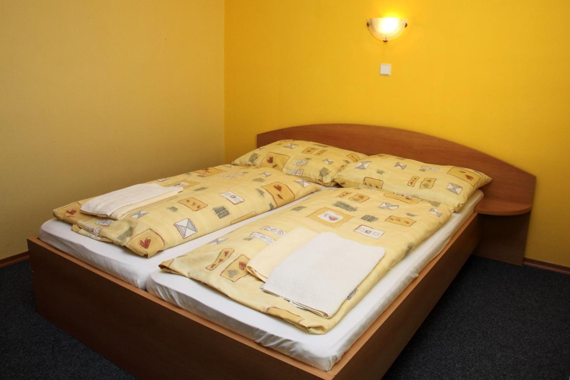 Double Room with Extra Bed photo 2