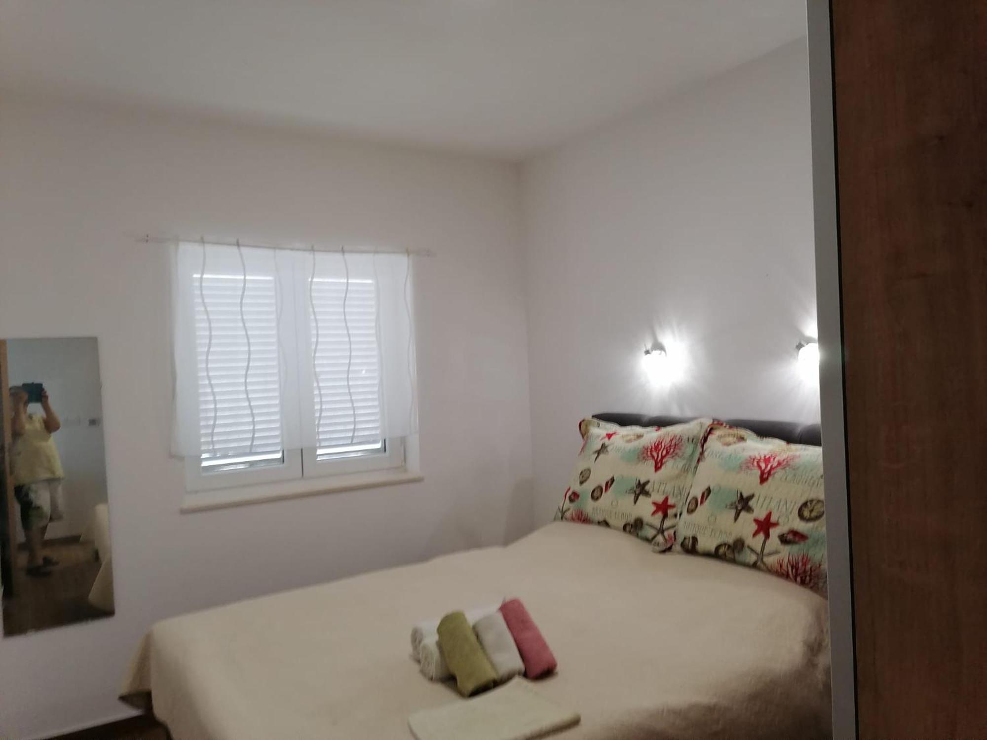 Two-Bedroom Apartment with Terrace and Sea View - Photo 18