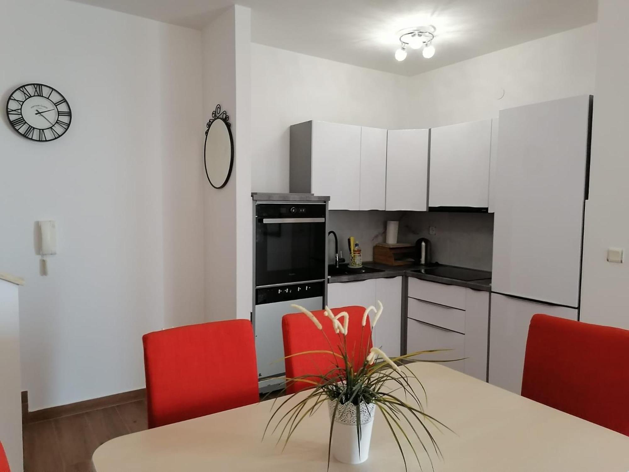 Two-Bedroom Apartment with Terrace and Sea View - Photo 17