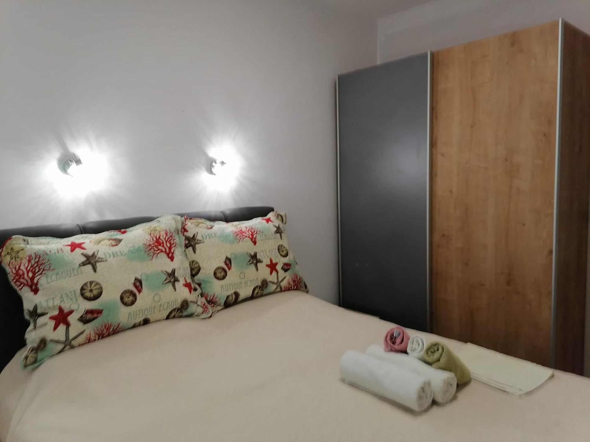 Two-Bedroom Apartment with Terrace and Sea View - Photo 16