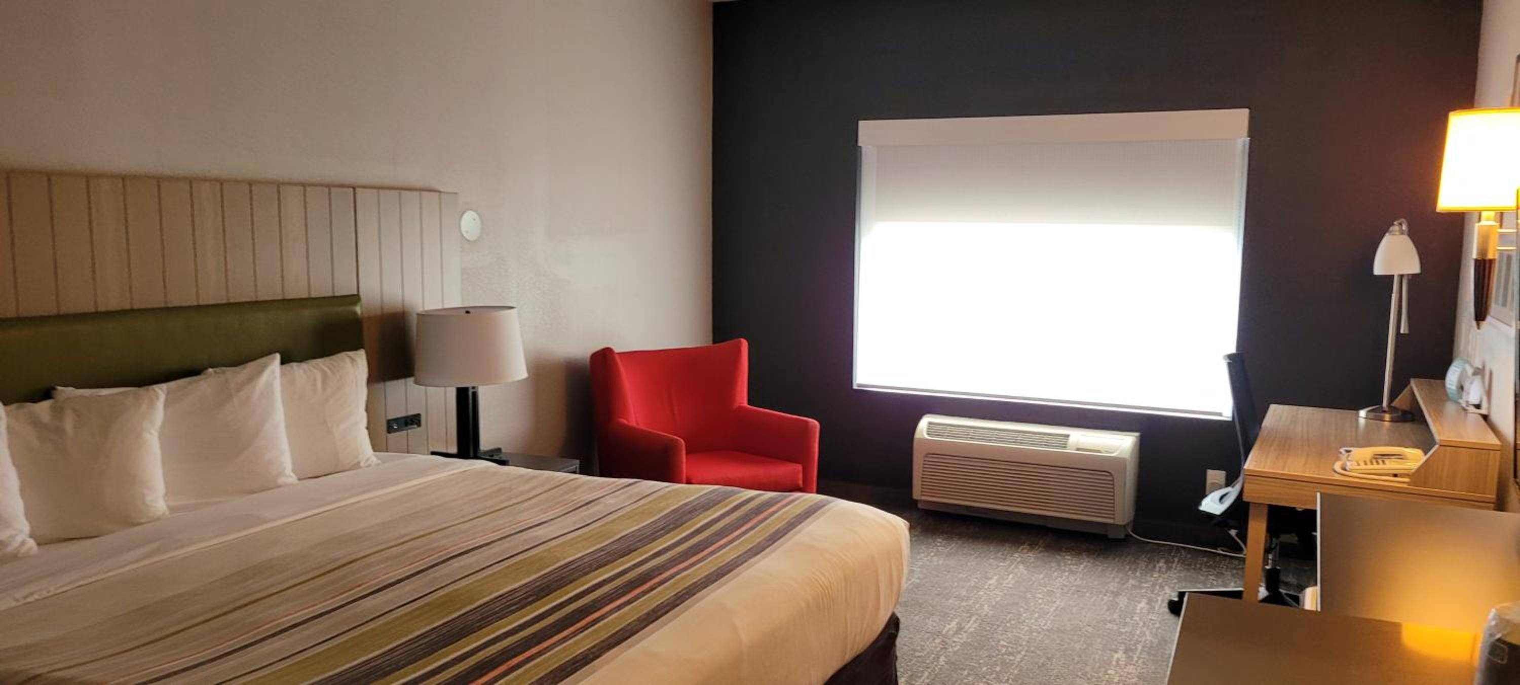 King Room- Non Smoking photo 3
