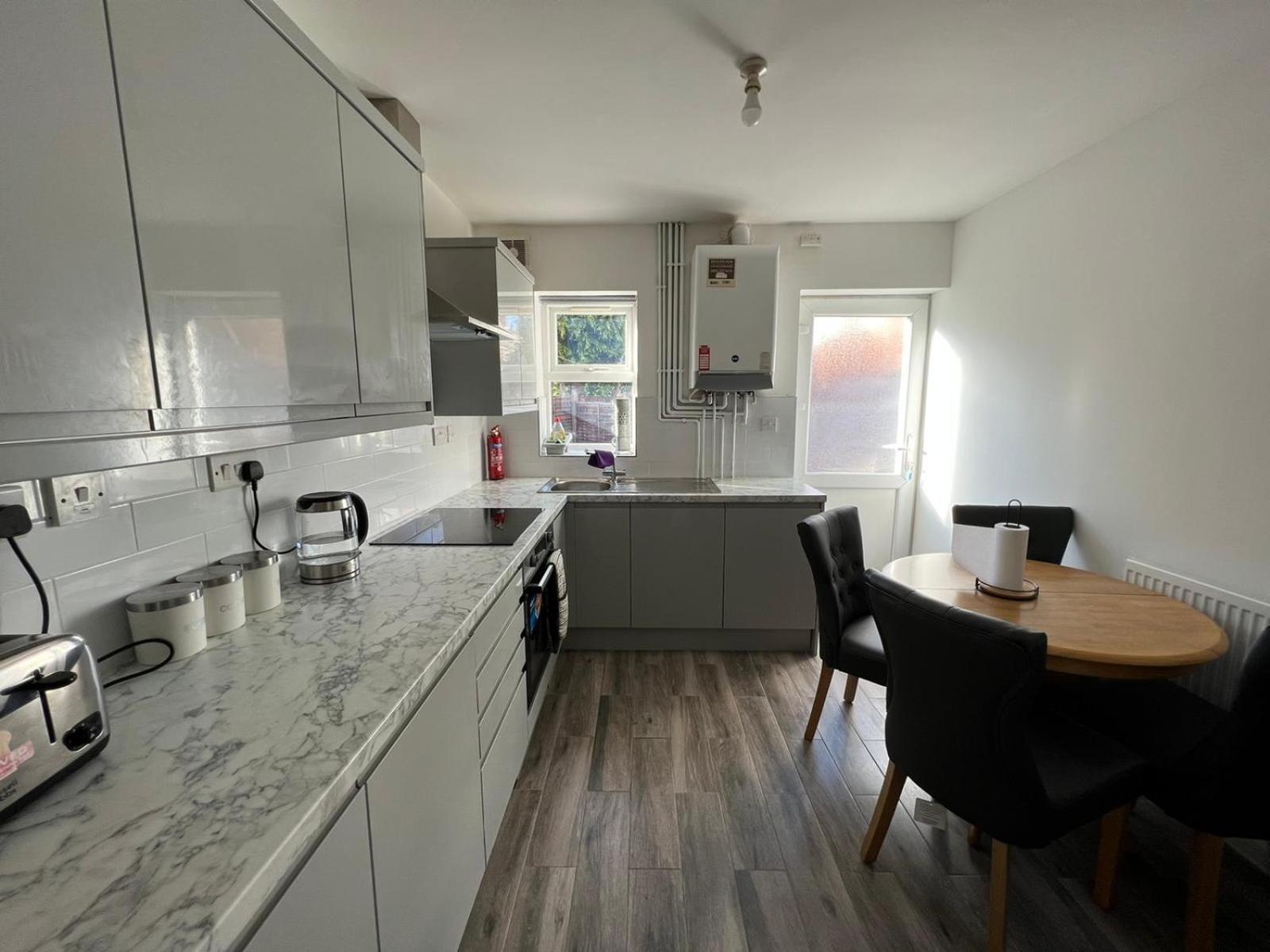 Three-Bedroom House - Photo 9