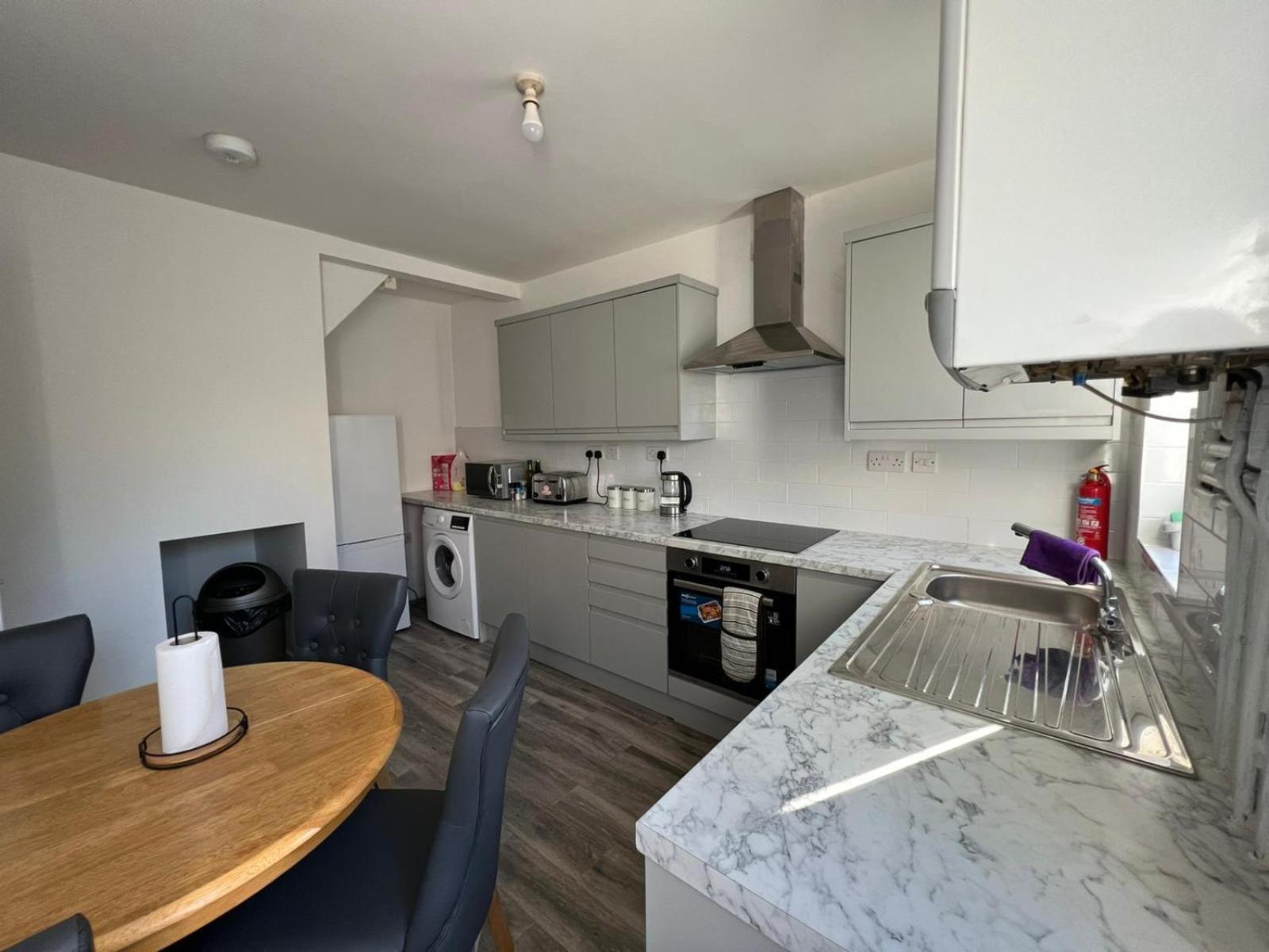Three-Bedroom House - Photo 13