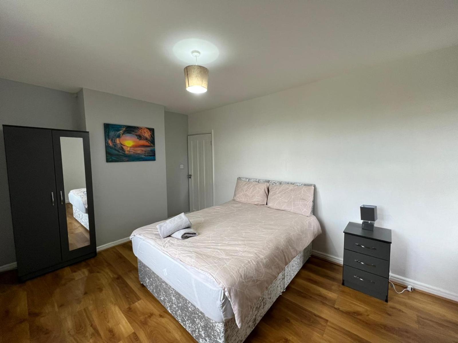 Three-Bedroom House - Photo 23
