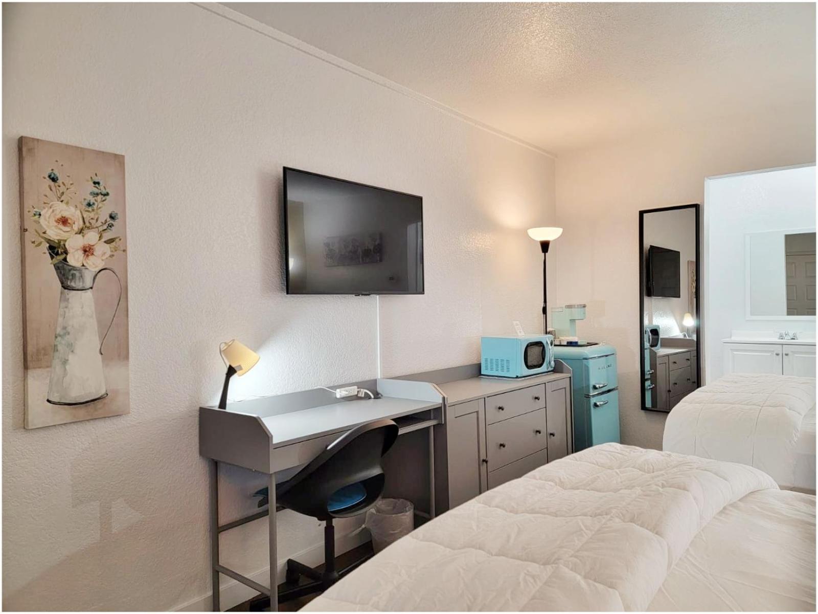Standard Double Room - Photo 8