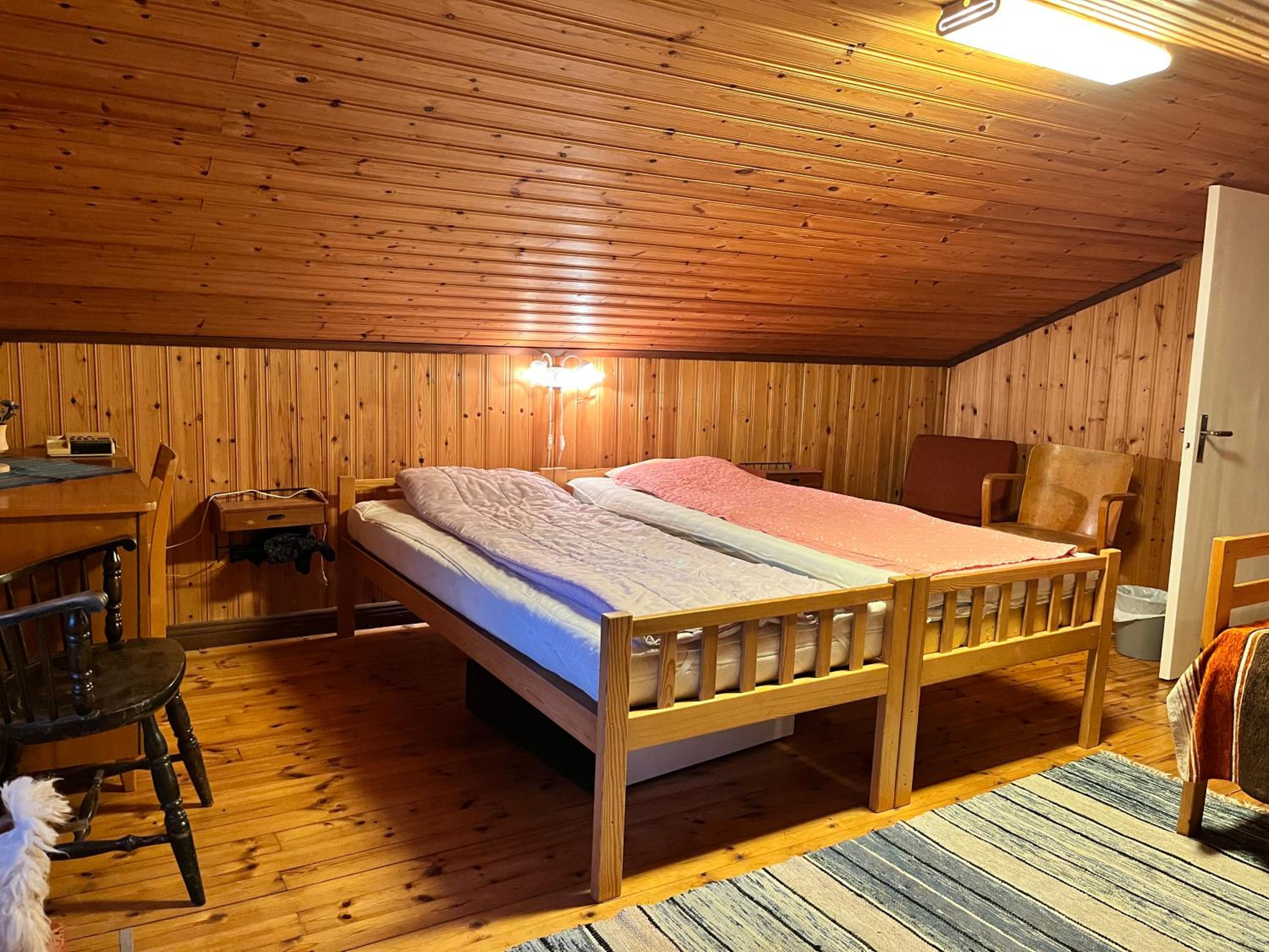 Family Room with Mountain View - Photo 5