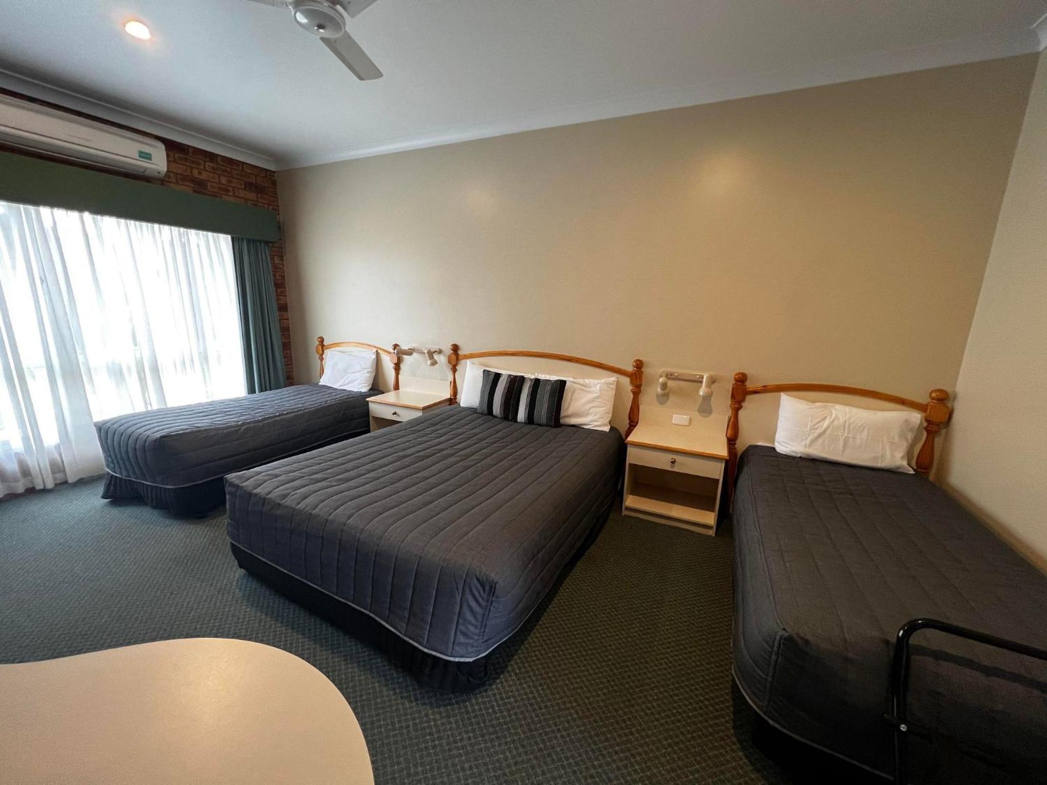 Standard Quadruple Room - Photo 1