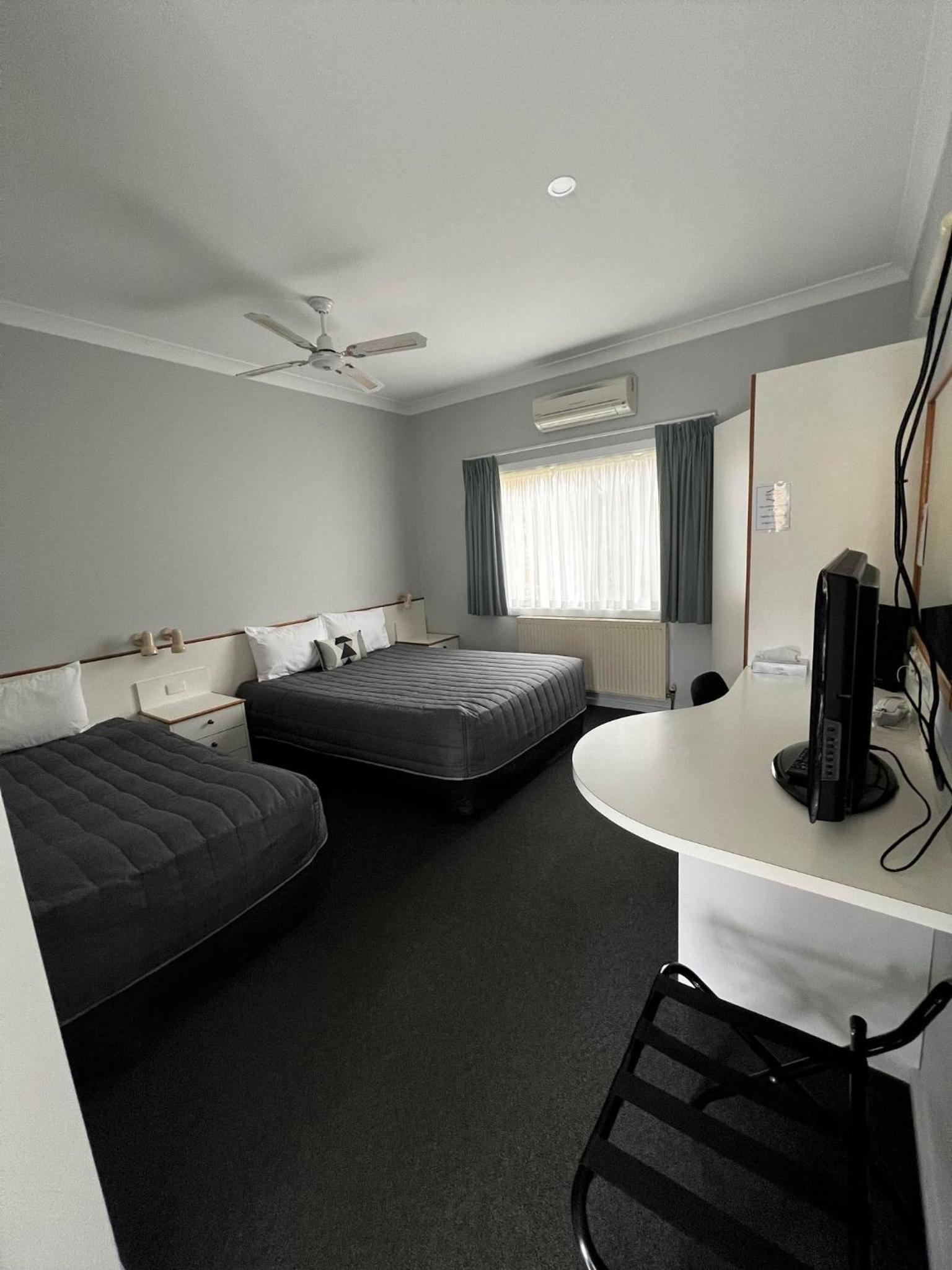 Budget Triple Room - Photo 1