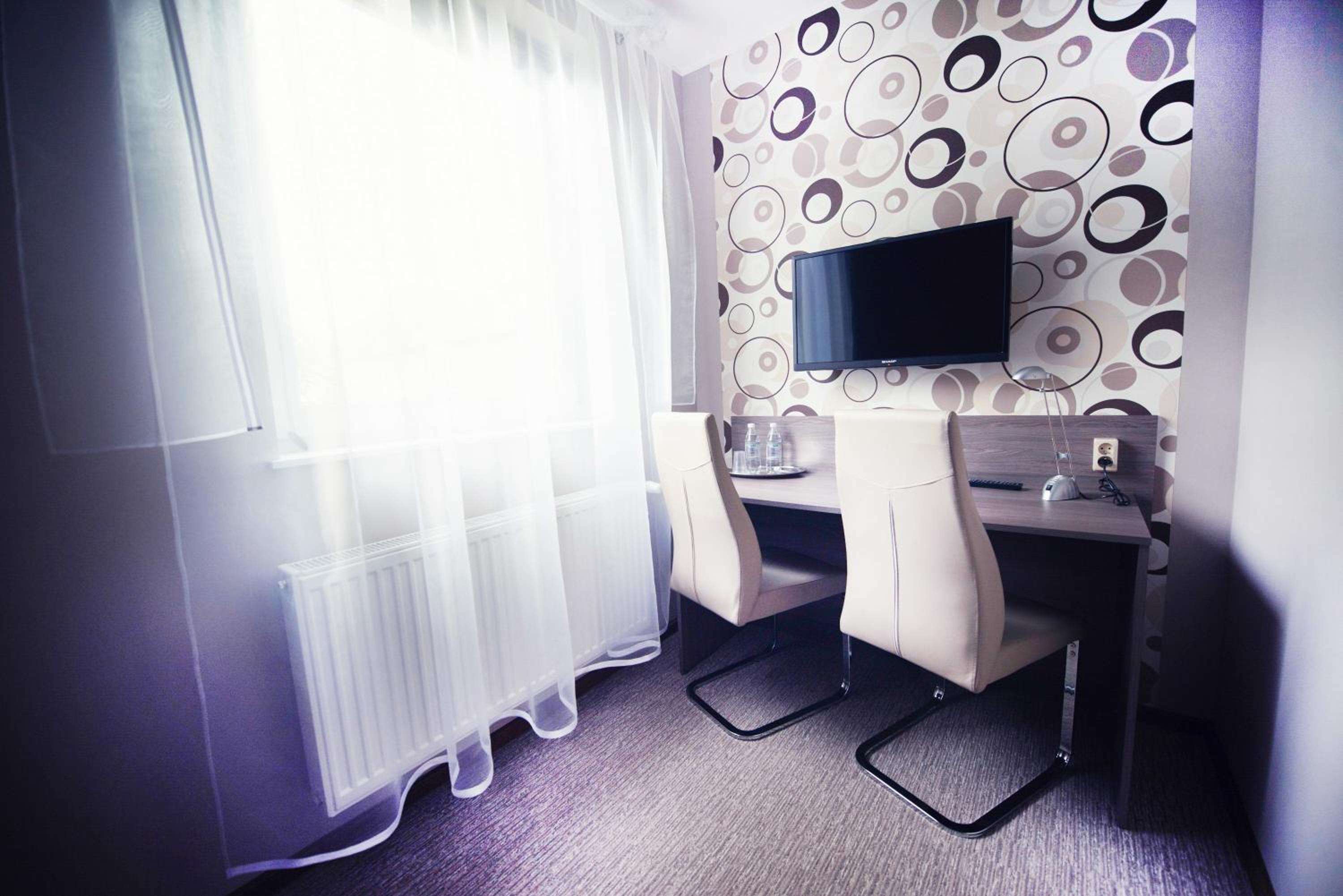 Double or Twin Room - Photo 7